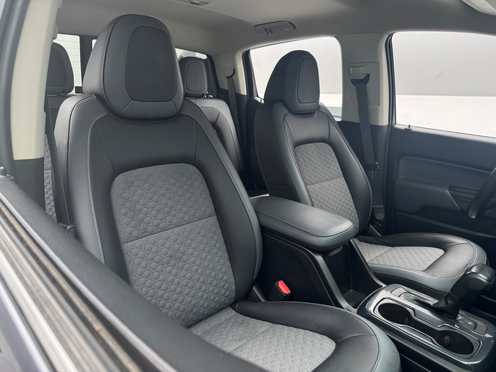 Thumbnail: 2018 Chevrolet Colorado - 2