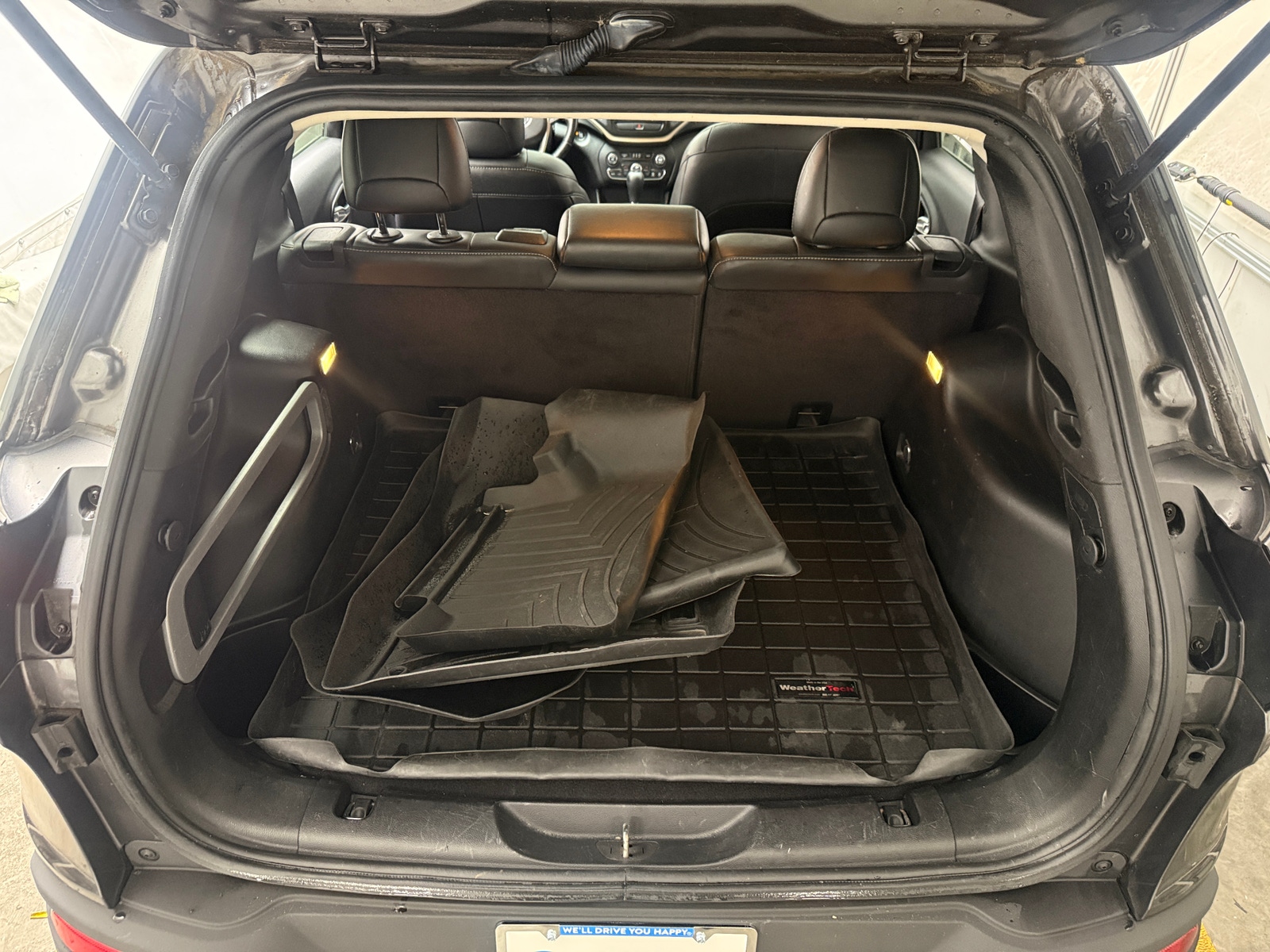 Thumbnail: 2016 Jeep Cherokee - 6