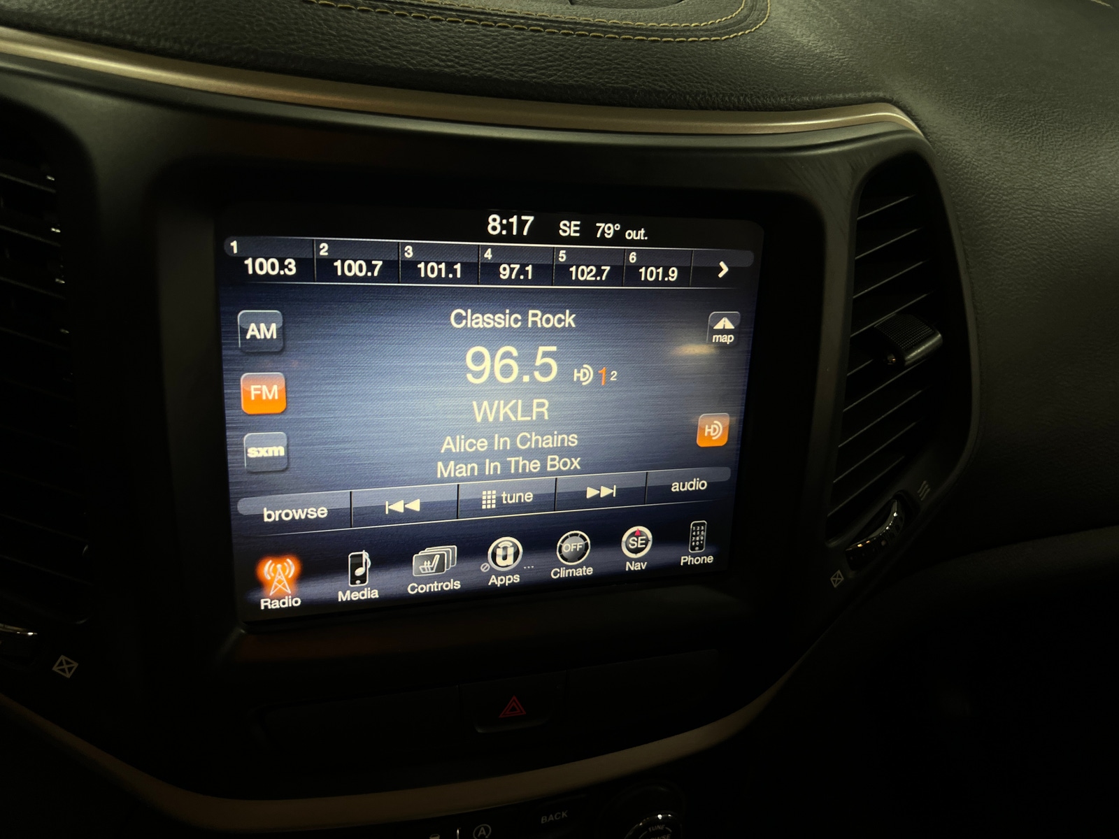 Thumbnail: 2016 Jeep Cherokee - 3