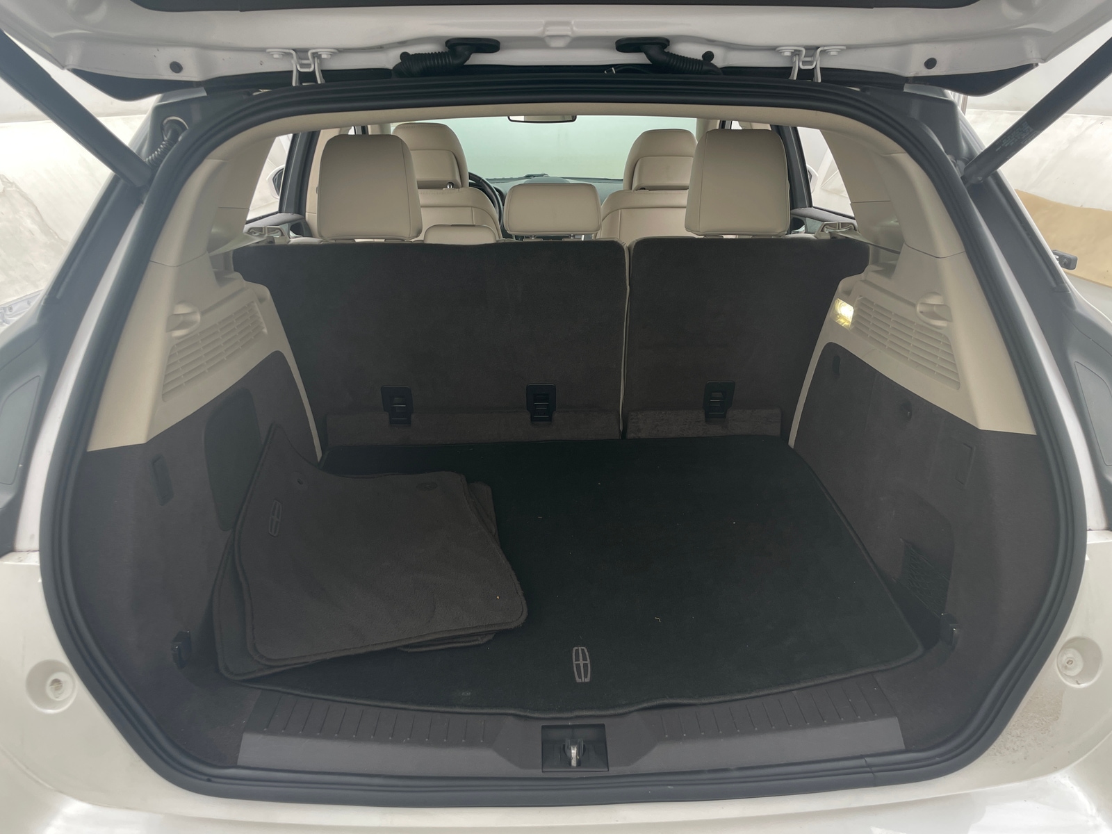 Thumbnail: 2017 Lincoln MKC - 6