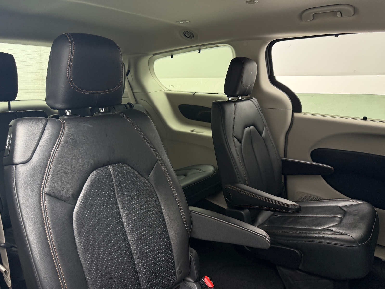 Thumbnail: 2019 Chrysler Pacifica - 5