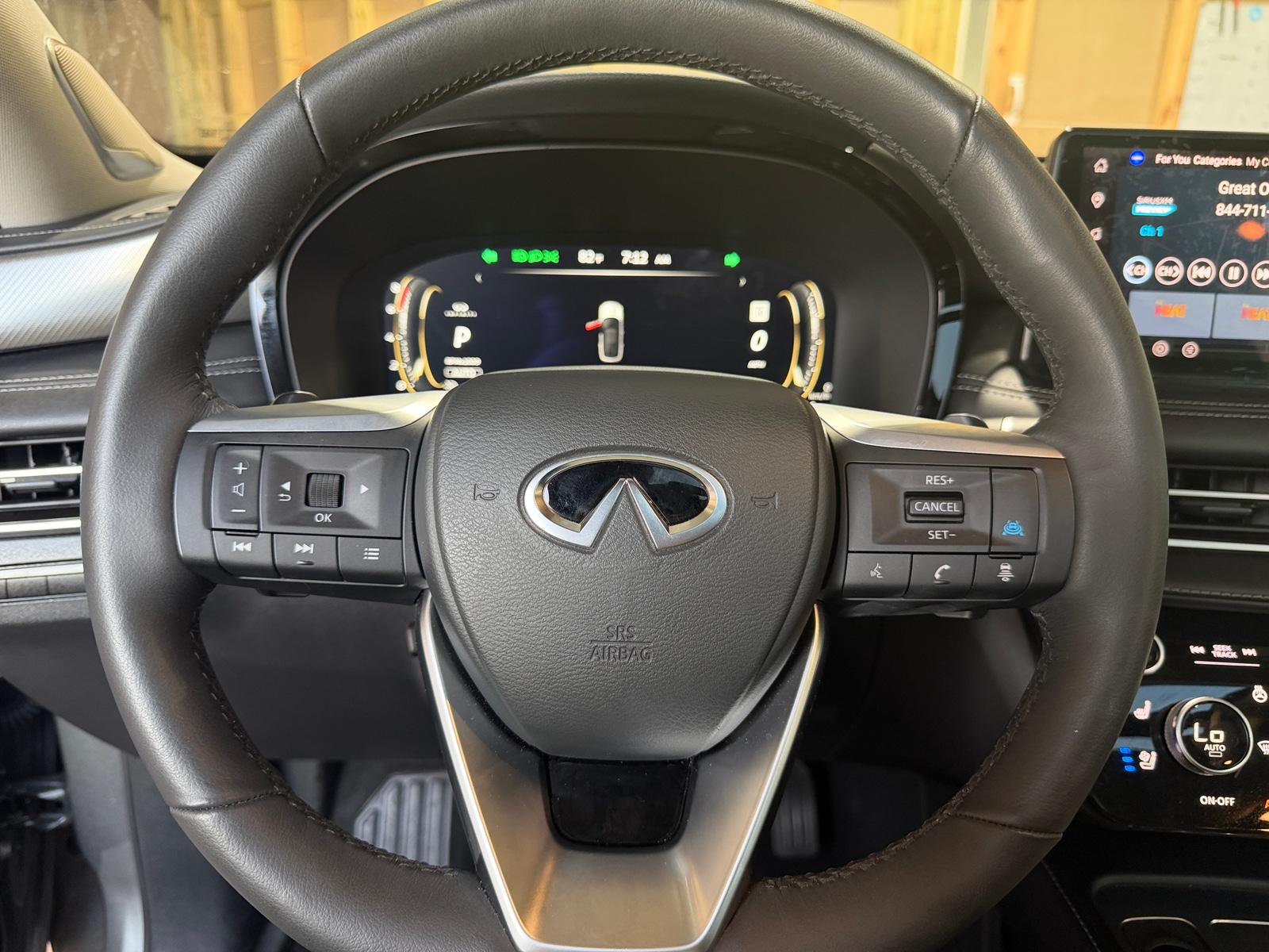 Thumbnail: 2026 INFINITI QX60 - 4