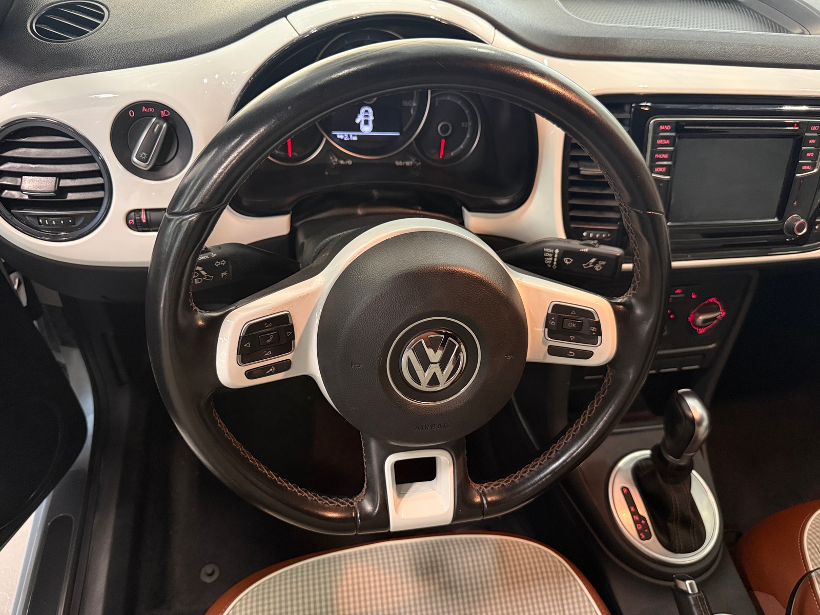 Thumbnail: 2017 Volkswagen Beetle - 5