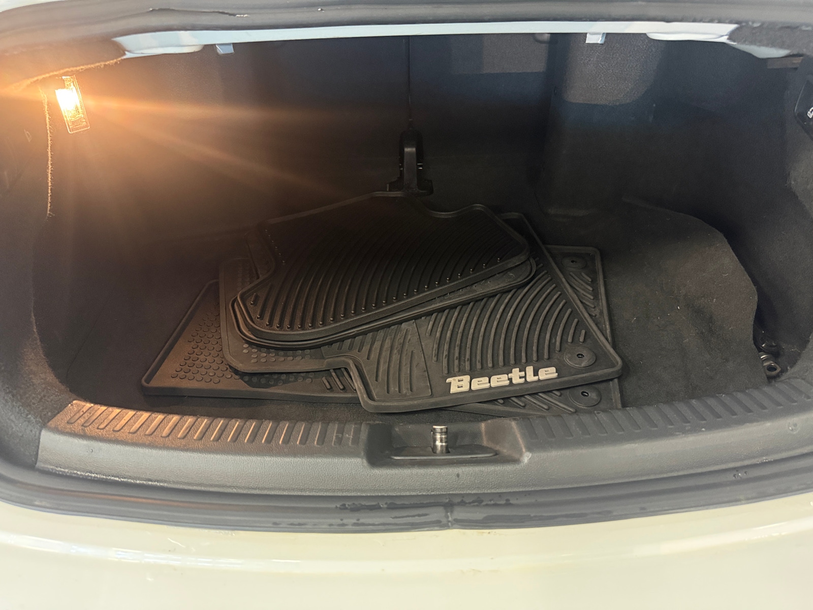 Thumbnail: 2017 Volkswagen Beetle - 7