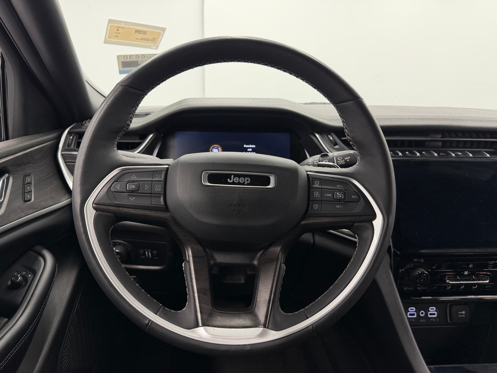 Thumbnail: 2024 Jeep Grand Cherokee - 4