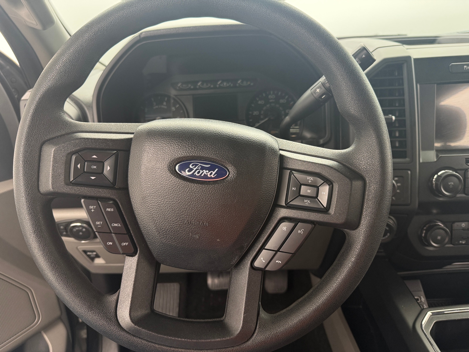 Thumbnail: 2019 Ford Econoline - 5