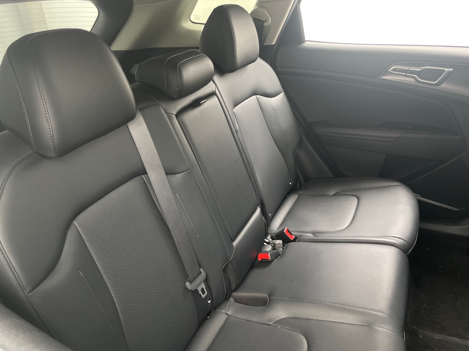 Thumbnail: 2023 Kia Sportage - 5