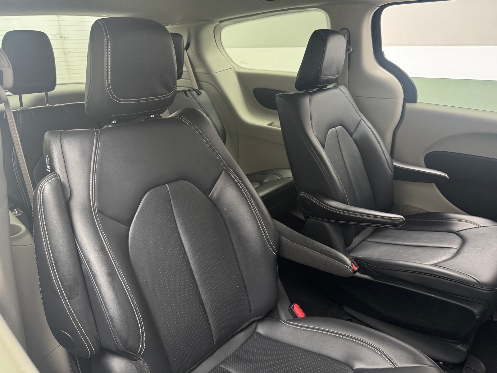Thumbnail: 2024 Chrysler Pacifica - 5