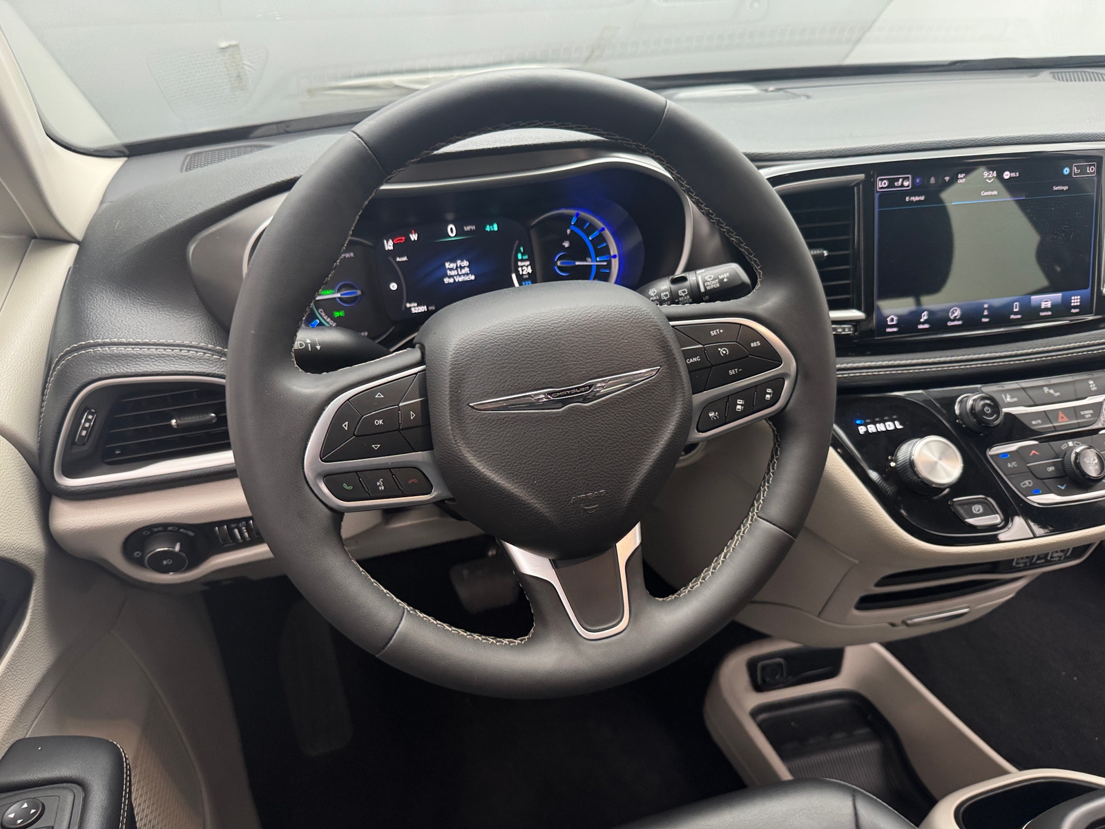Thumbnail: 2024 Chrysler Pacifica - 4