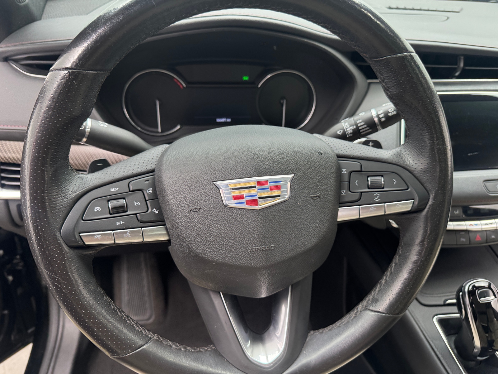 Thumbnail: 2023 Cadillac XT4 - 4