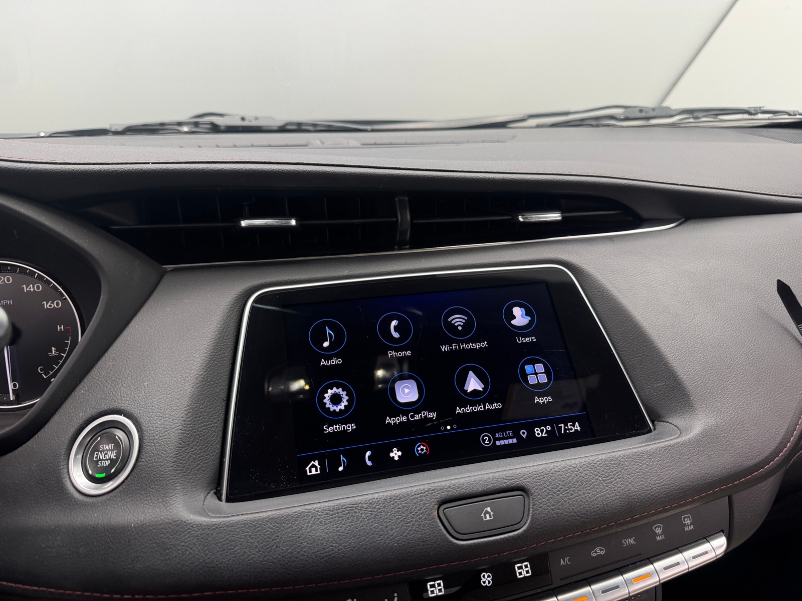 Thumbnail: 2023 Cadillac XT4 - 3
