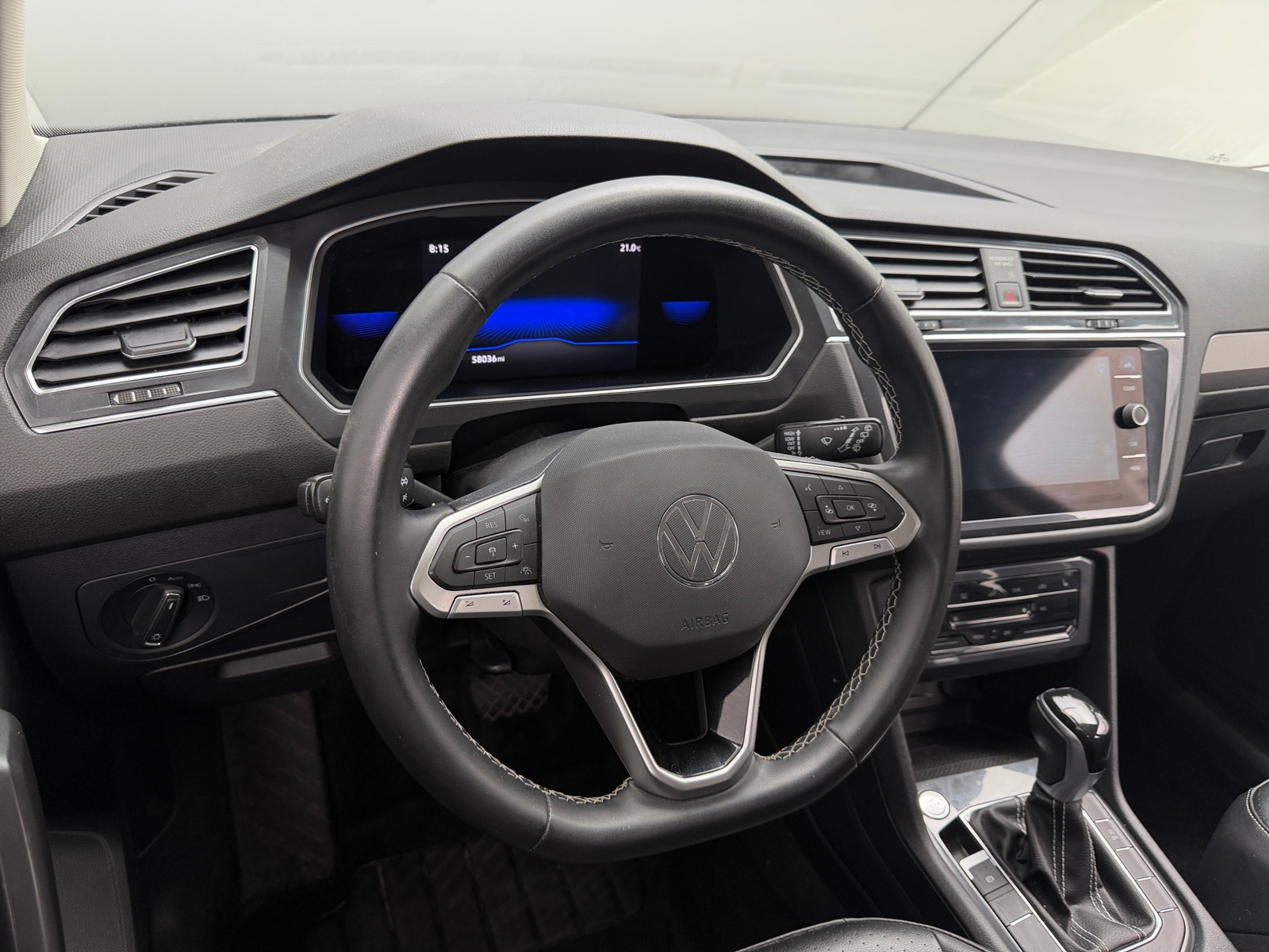 Thumbnail: 2022 Volkswagen Tiguan - 4