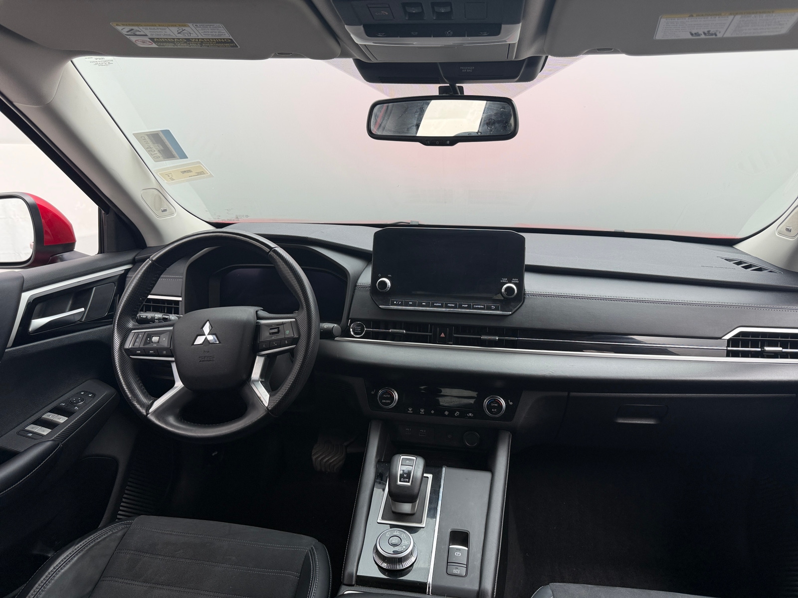Thumbnail: 2022 Mitsubishi Outlander - 2
