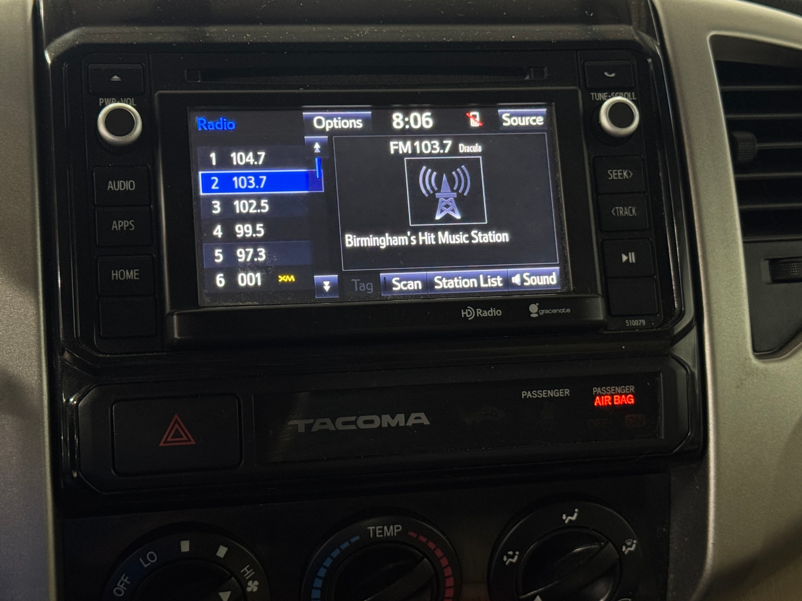 Thumbnail: 2015 Toyota Tacoma - 4