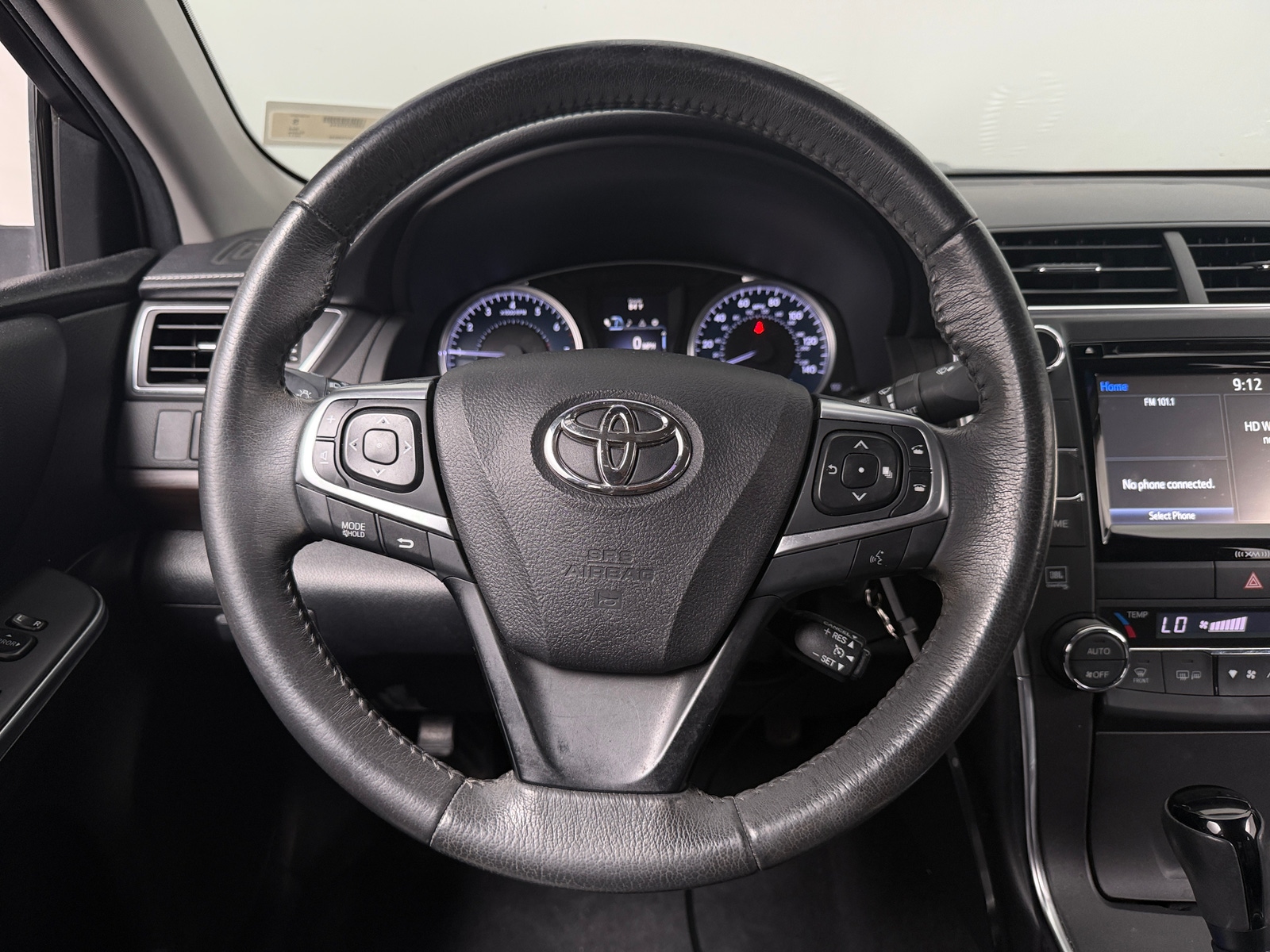 Thumbnail: 2017 Toyota Camry - 4