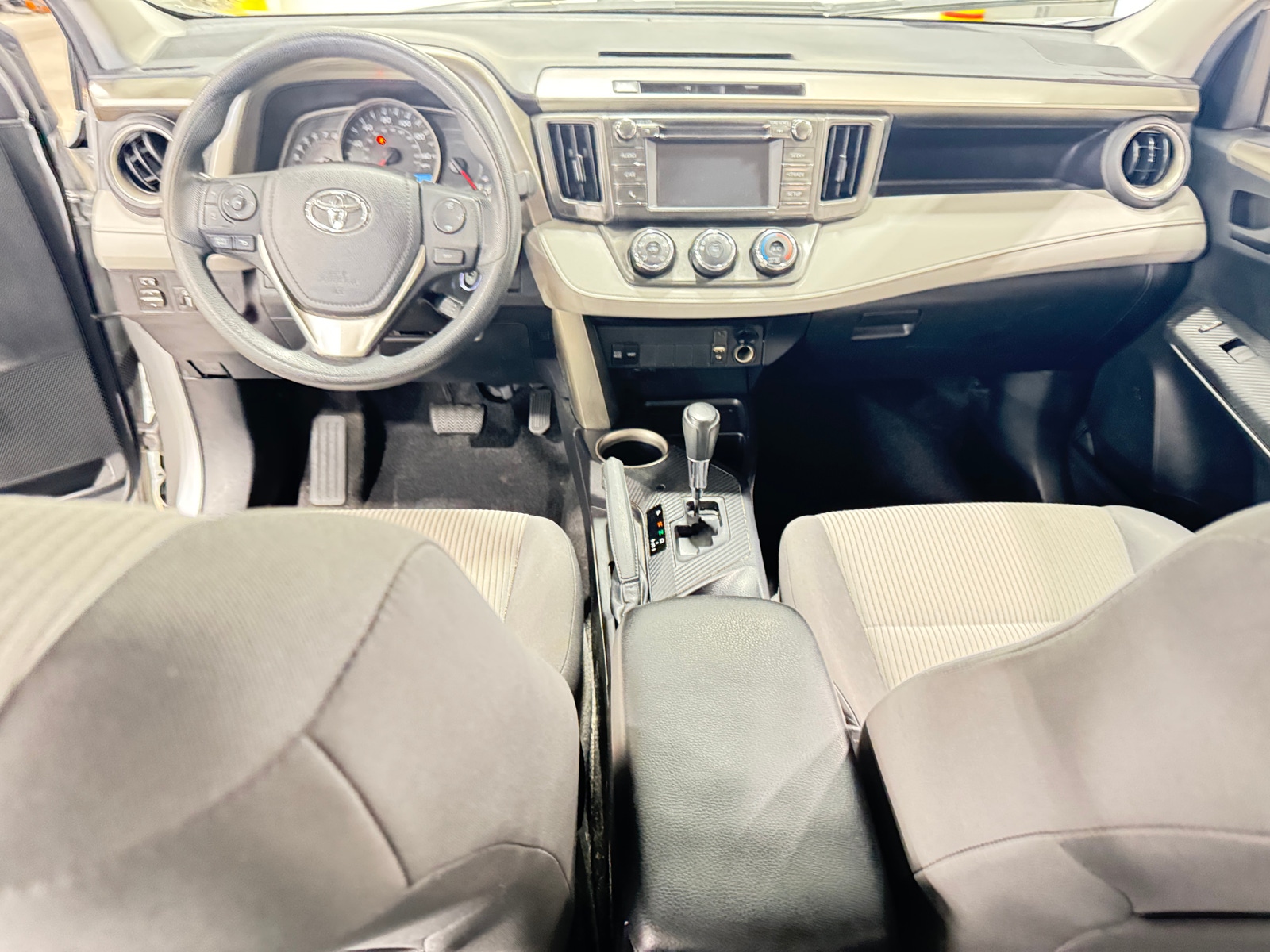 Thumbnail: 2014 Toyota RAV4 - 3