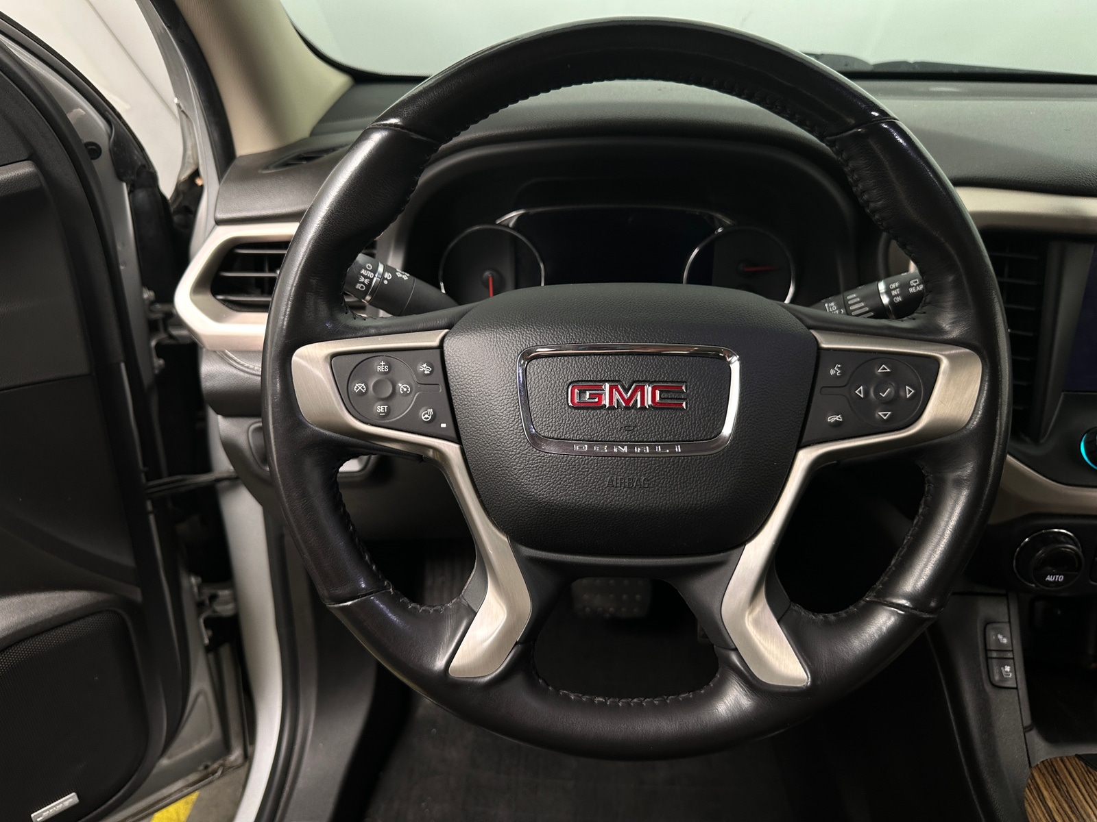 Thumbnail: 2019 GMC Acadia - 4