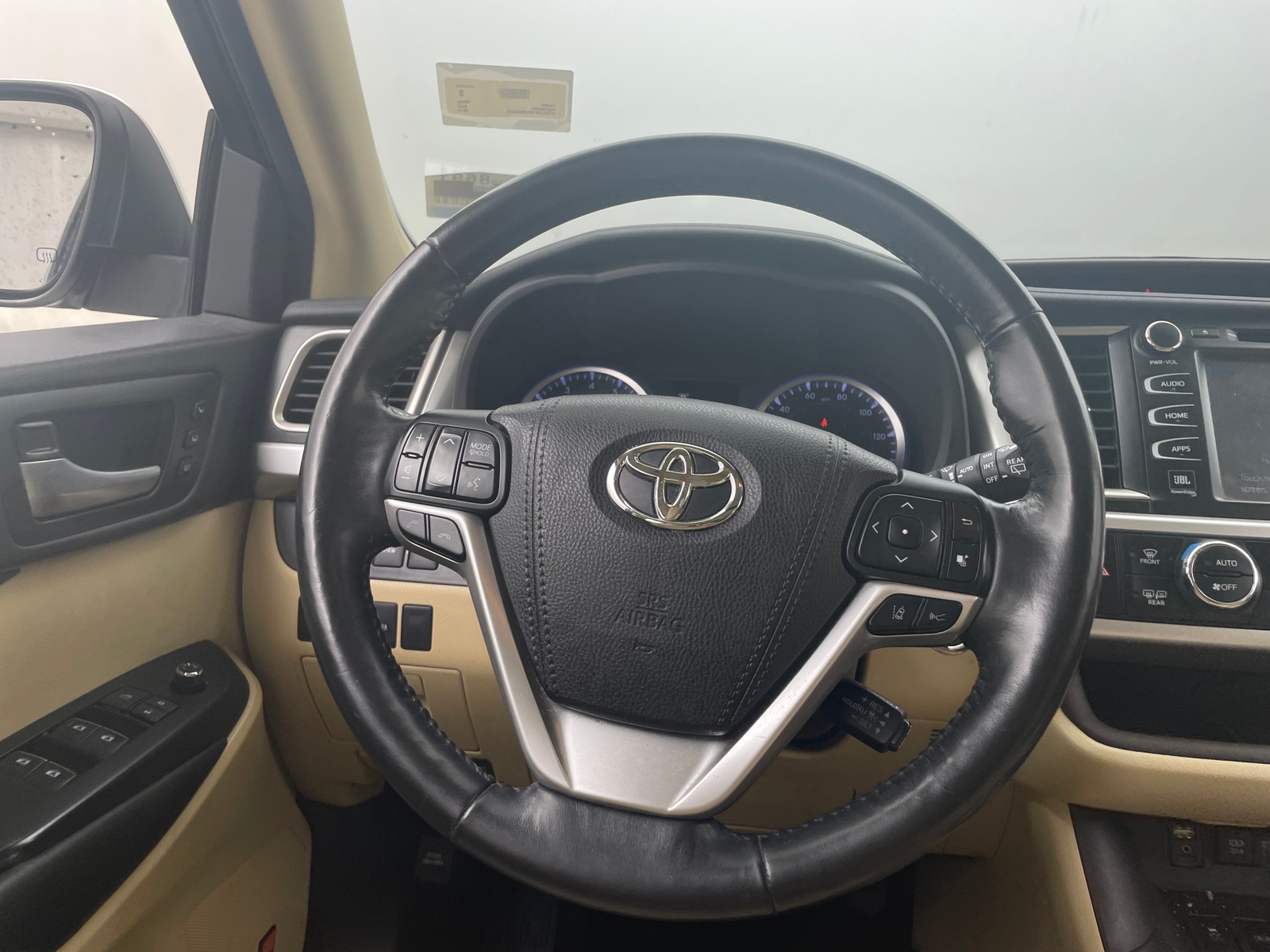 Thumbnail: 2018 Toyota Highlander - 4