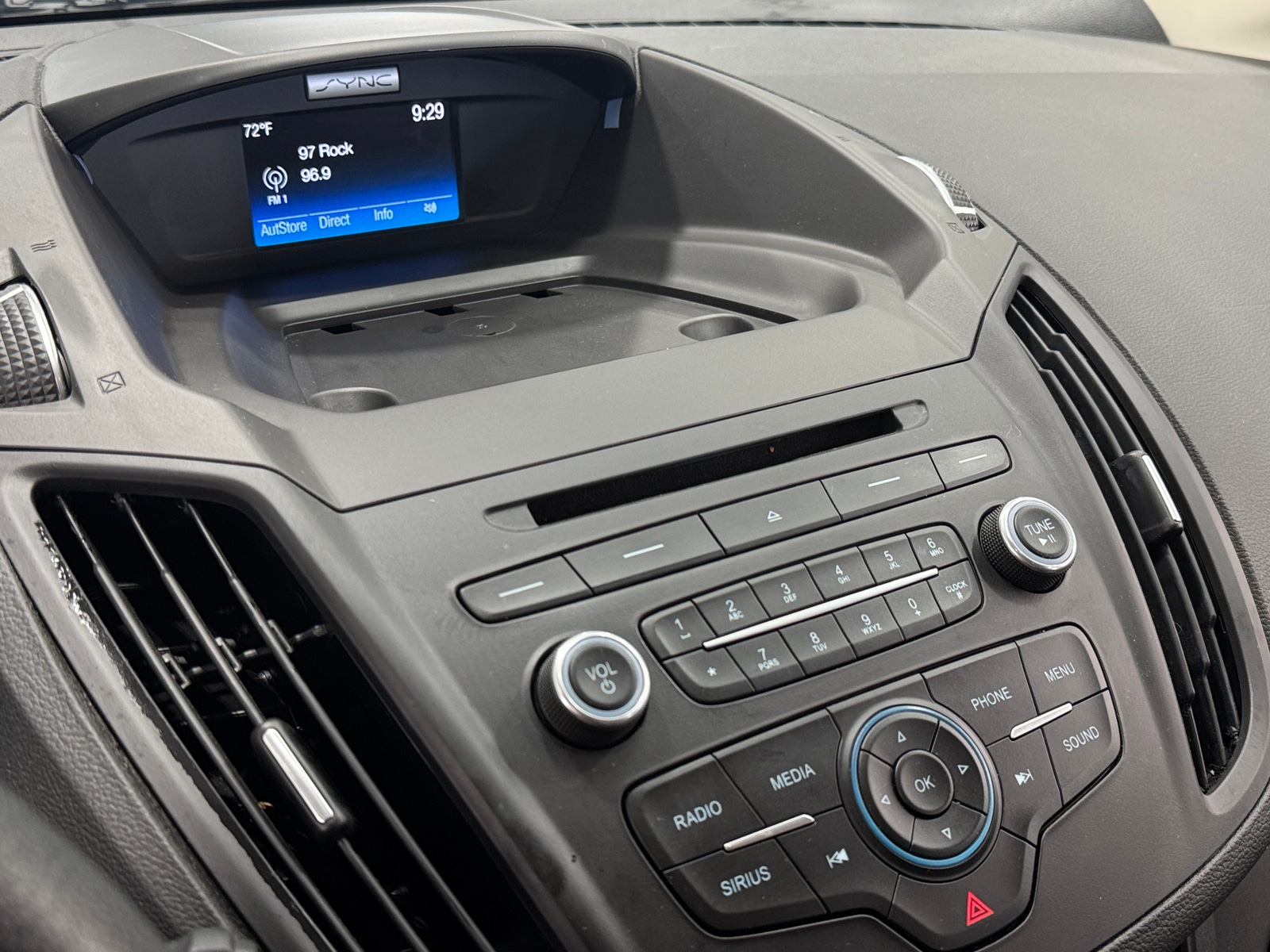 Thumbnail: 2017 Ford Escape - 4