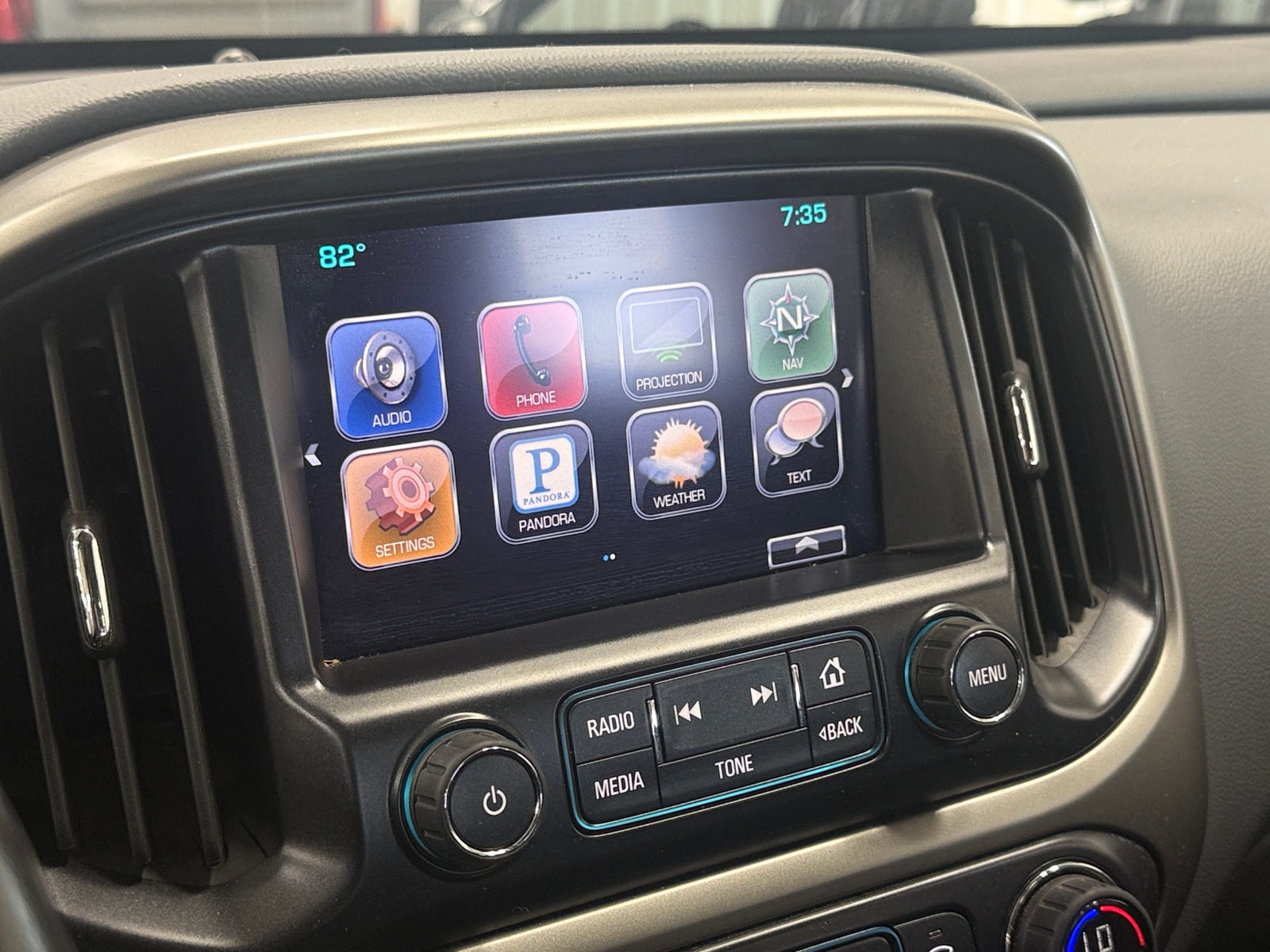 Thumbnail: 2016 Chevrolet Colorado - 4