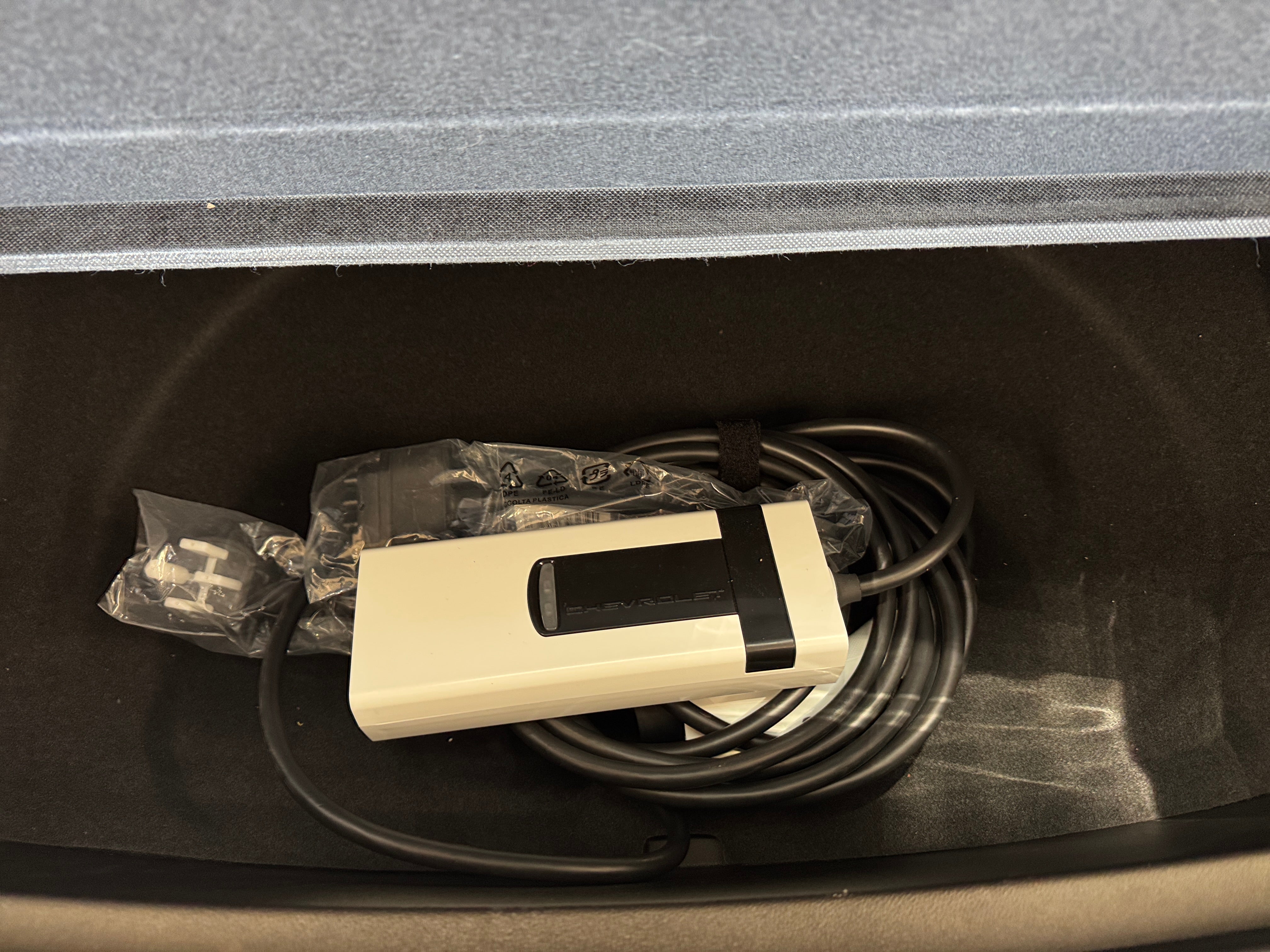 Used 2023 Chevrolet Bolt EUV Premier with VIN 1G1FZ6S00P4189213 for sale in Oak Creek, WI