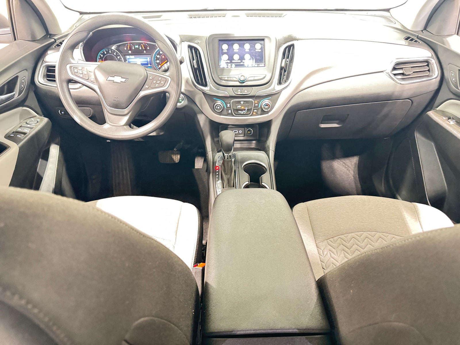 Thumbnail: 2023 Chevrolet Equinox - 3