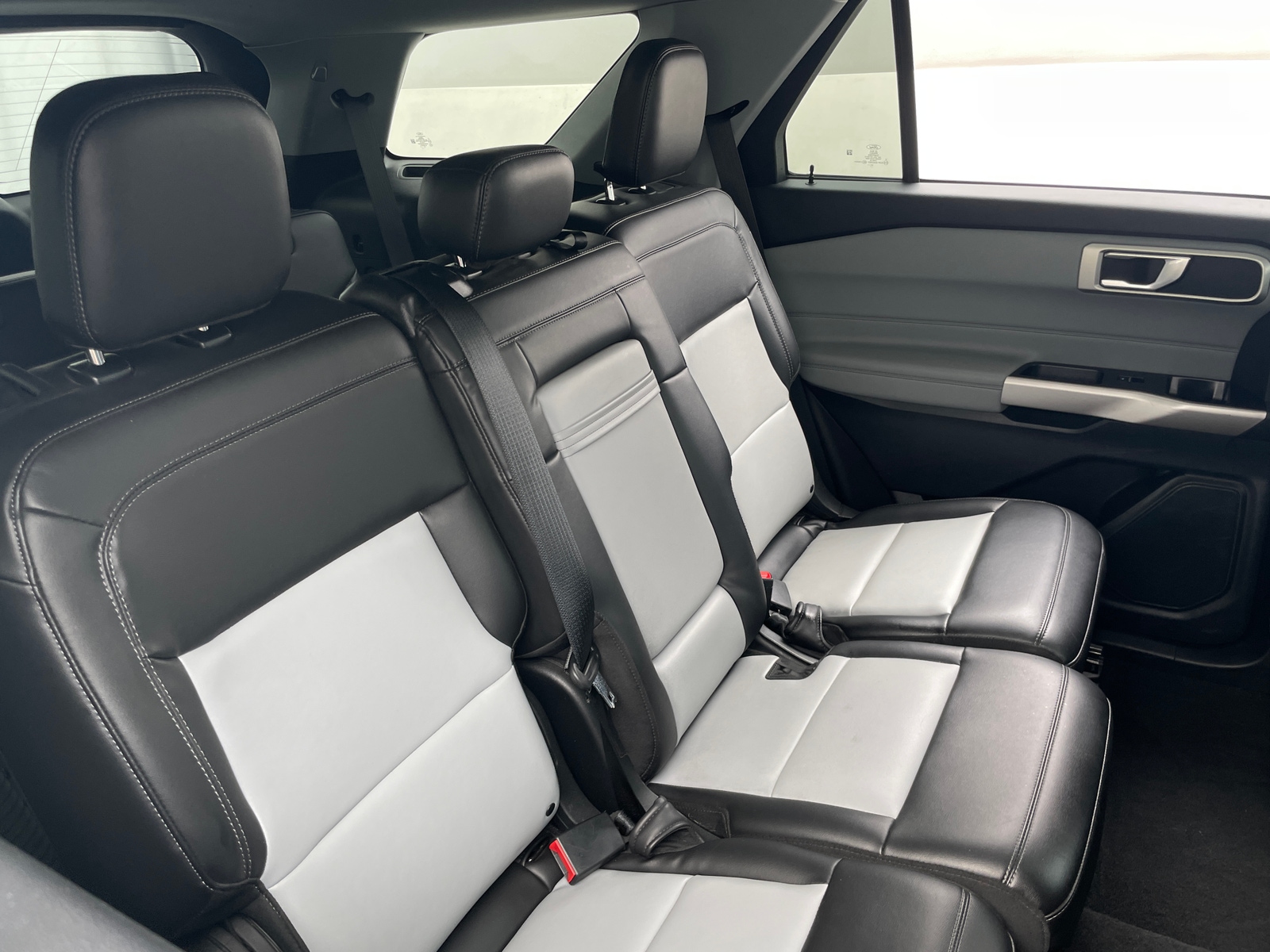Thumbnail: 2022 Ford Explorer - 5