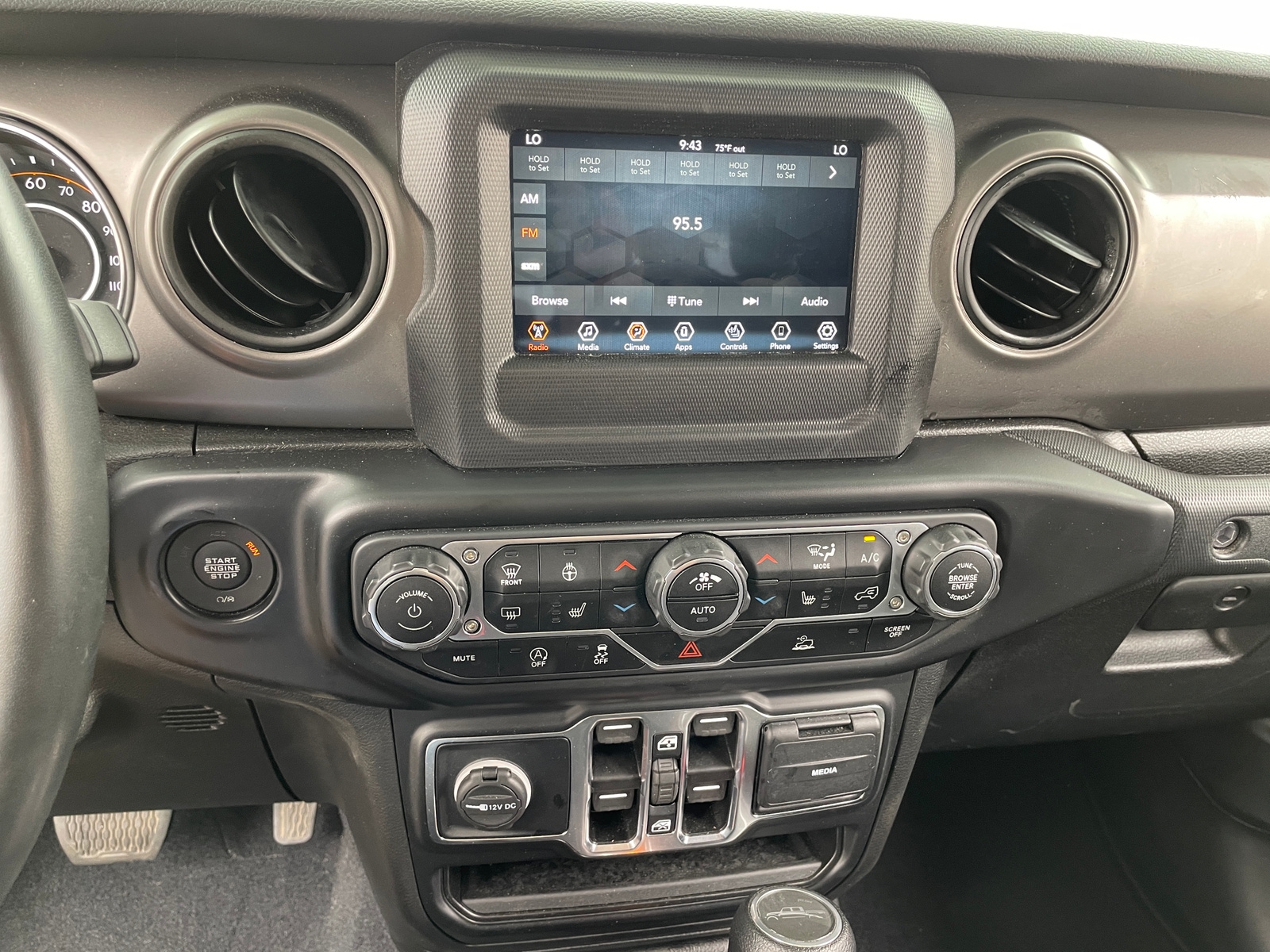 Thumbnail: 2022 Jeep Gladiator - 4