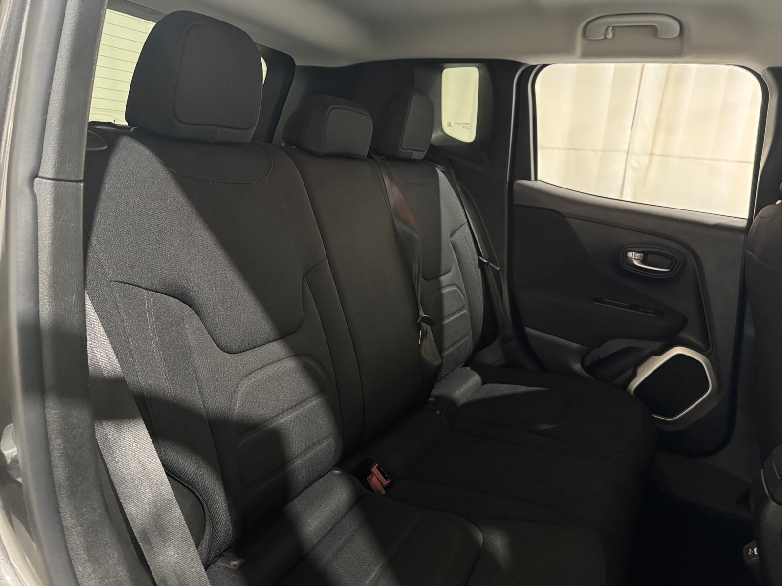 Thumbnail: 2018 Jeep Renegade - 6