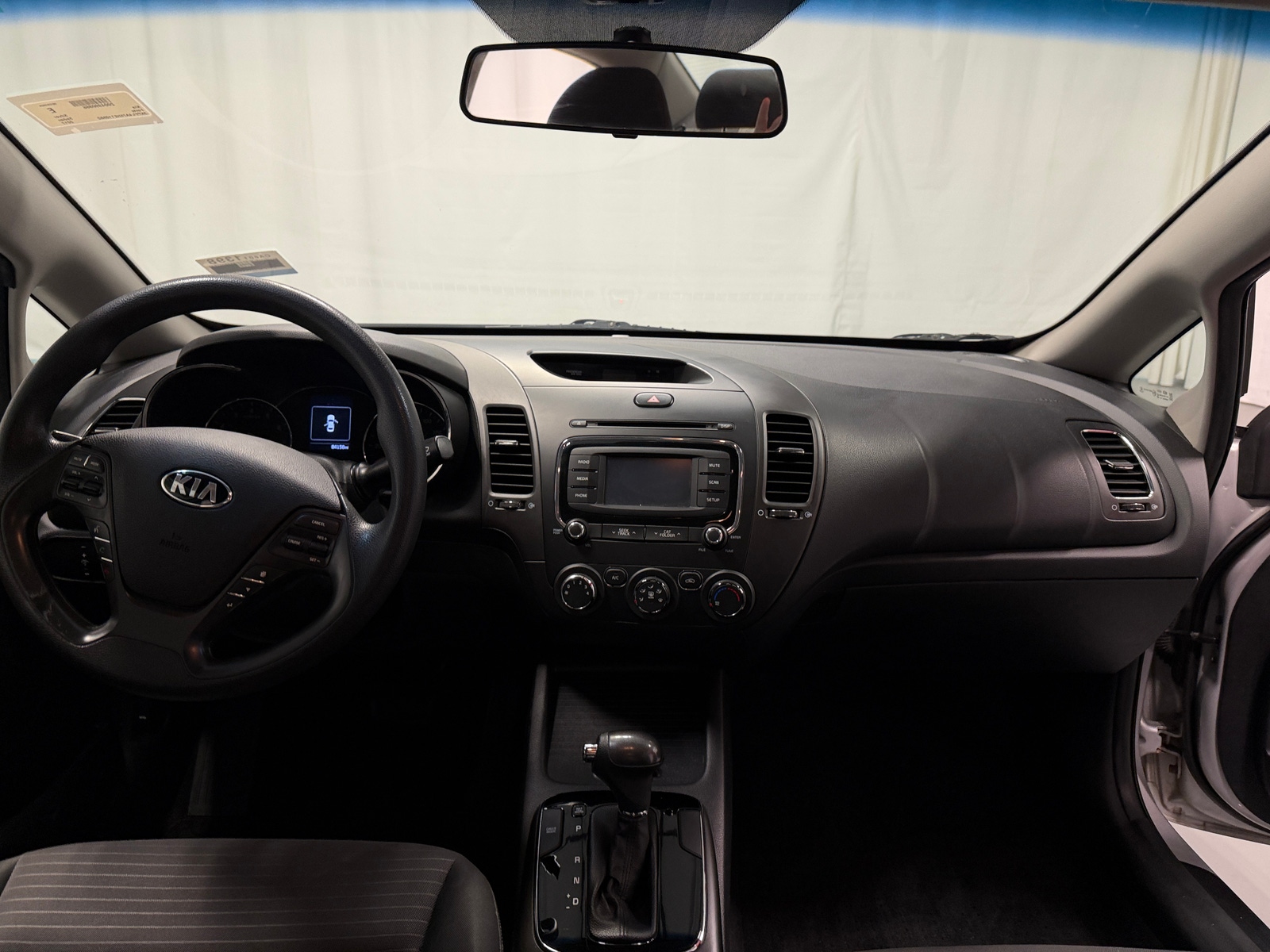 Thumbnail: 2017 Kia Forte - 3
