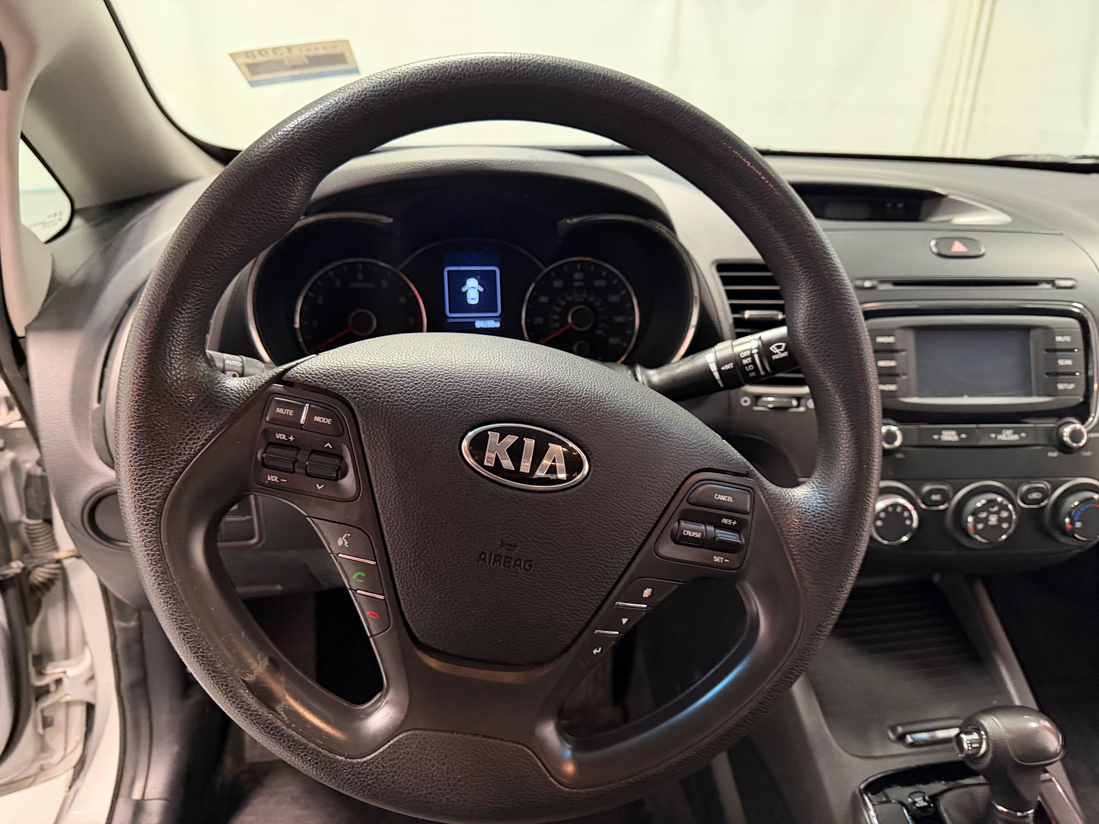 Thumbnail: 2017 Kia Forte - 5