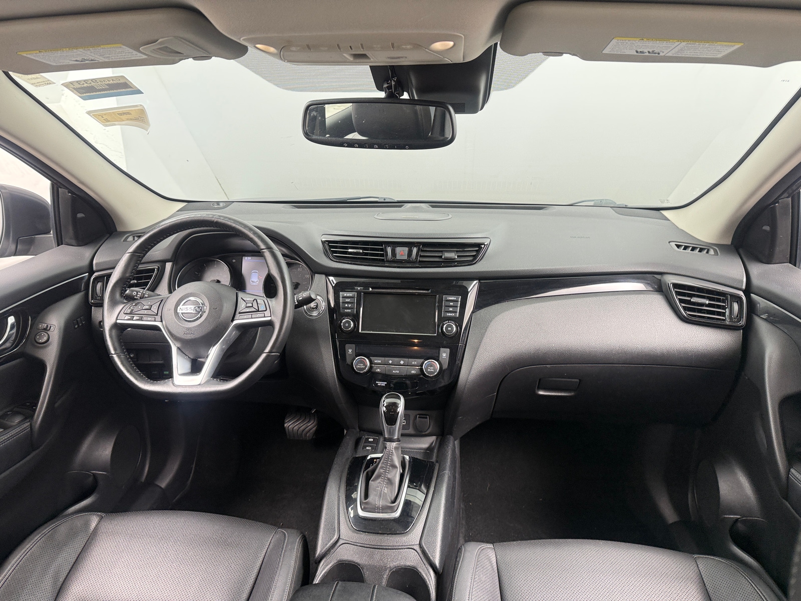 Thumbnail: 2022 Nissan Rogue Sport - 2