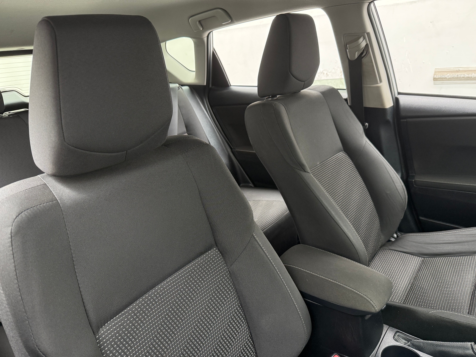 Thumbnail: 2018 Toyota Corolla iM - 2