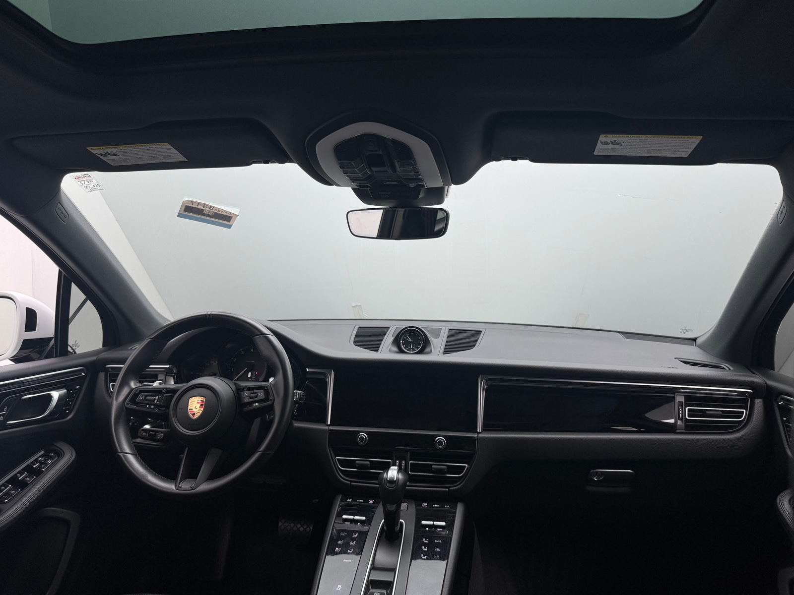 Thumbnail: 2023 Porsche Macan - 2