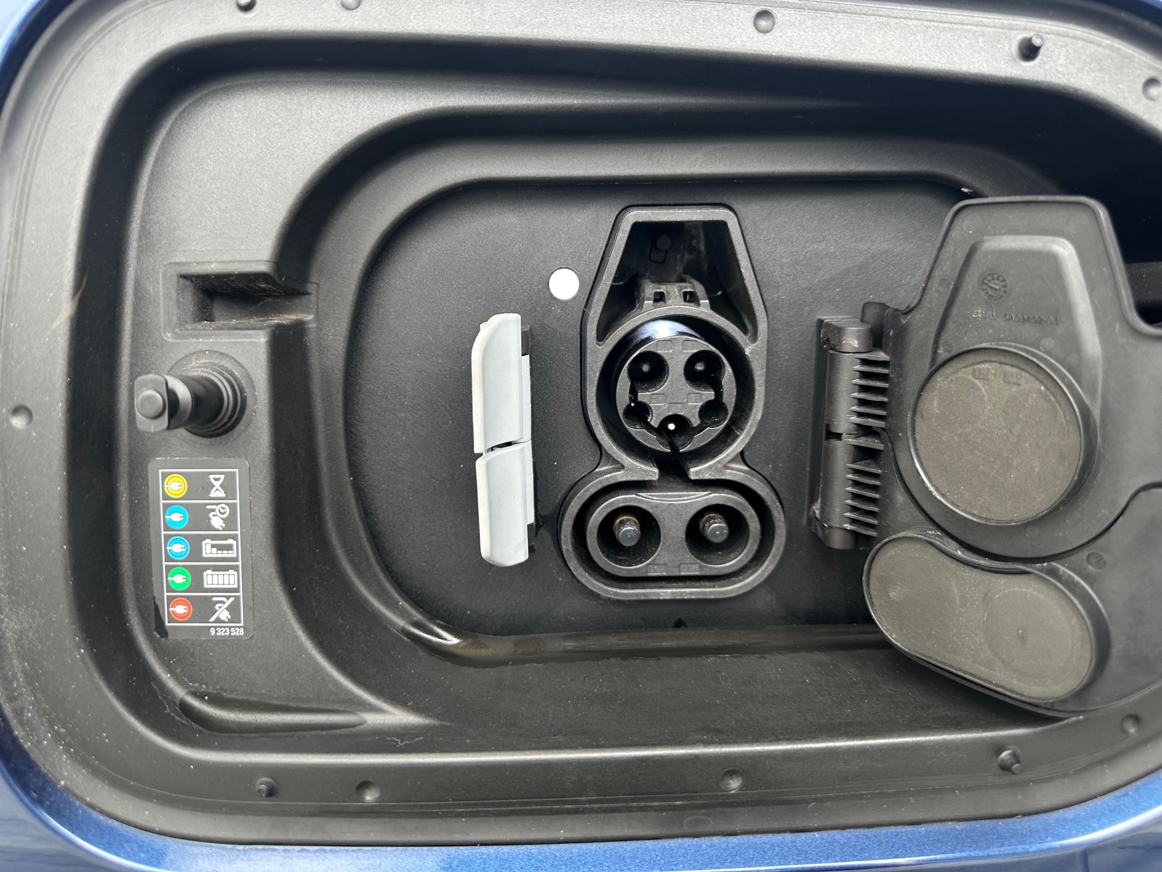 Used 2022 BMW iX Base with VIN WB523CF00NCJ69736 for sale in Pewaukee, WI