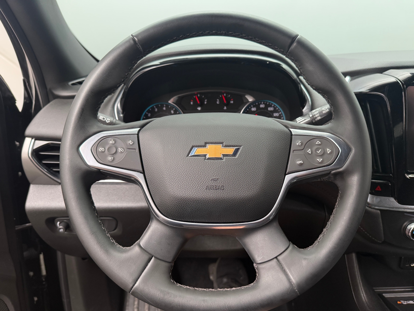 Thumbnail: 2023 Chevrolet Traverse - 5