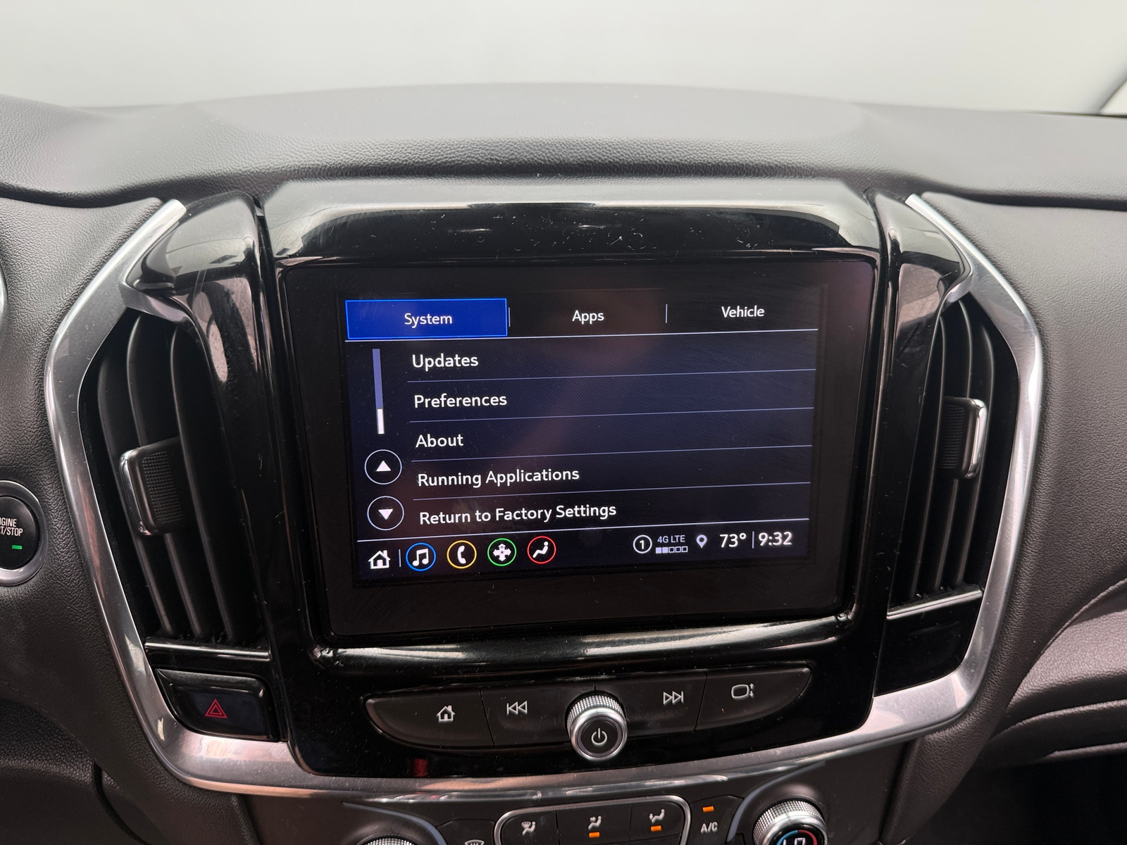 Thumbnail: 2023 Chevrolet Traverse - 4