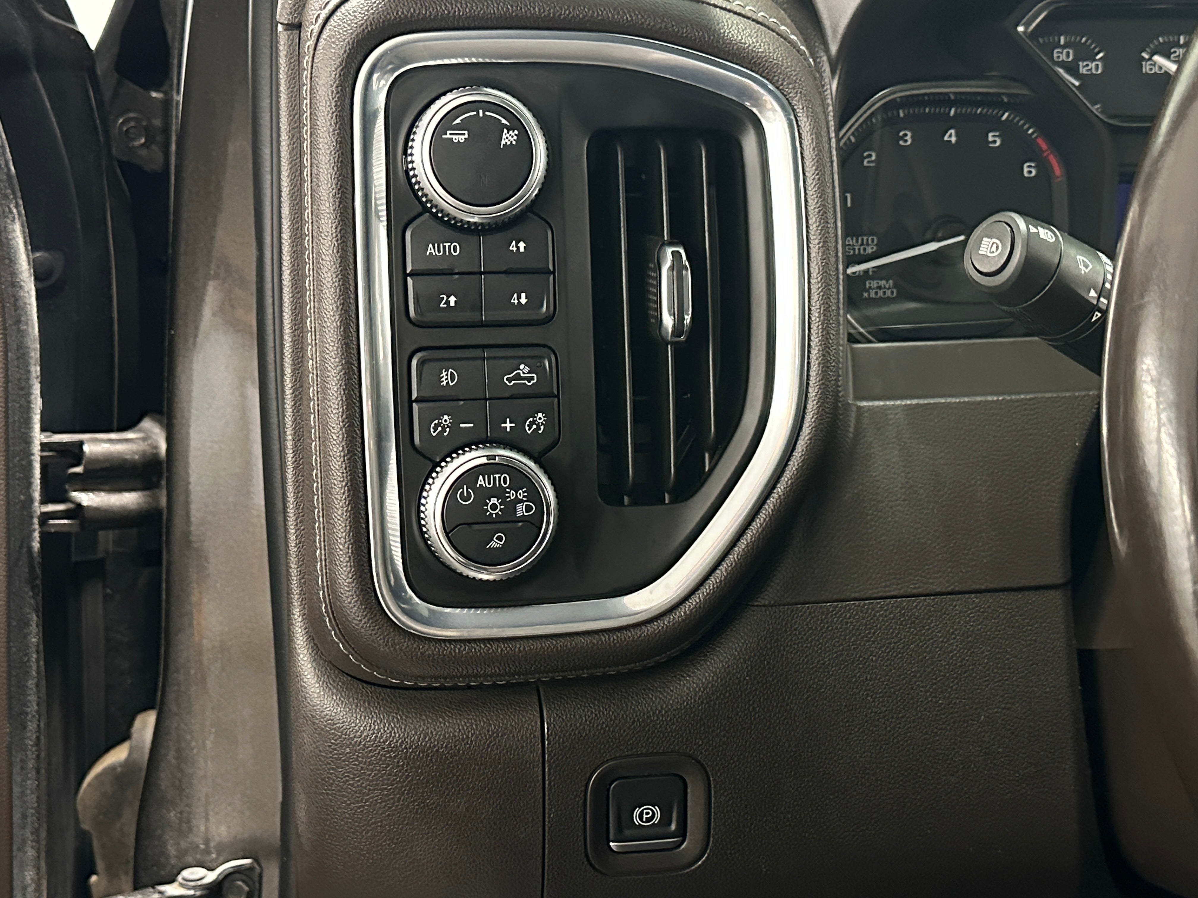 2019 GMC Sierra 1500 SLT - Photo 16