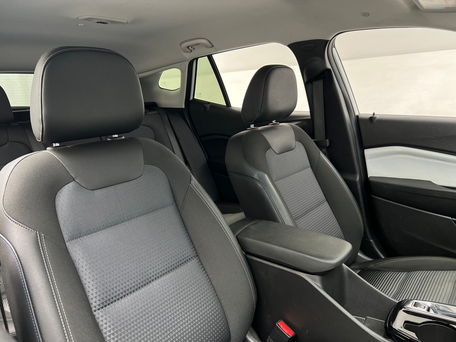 Thumbnail: 2025 Chevrolet Trax - 2