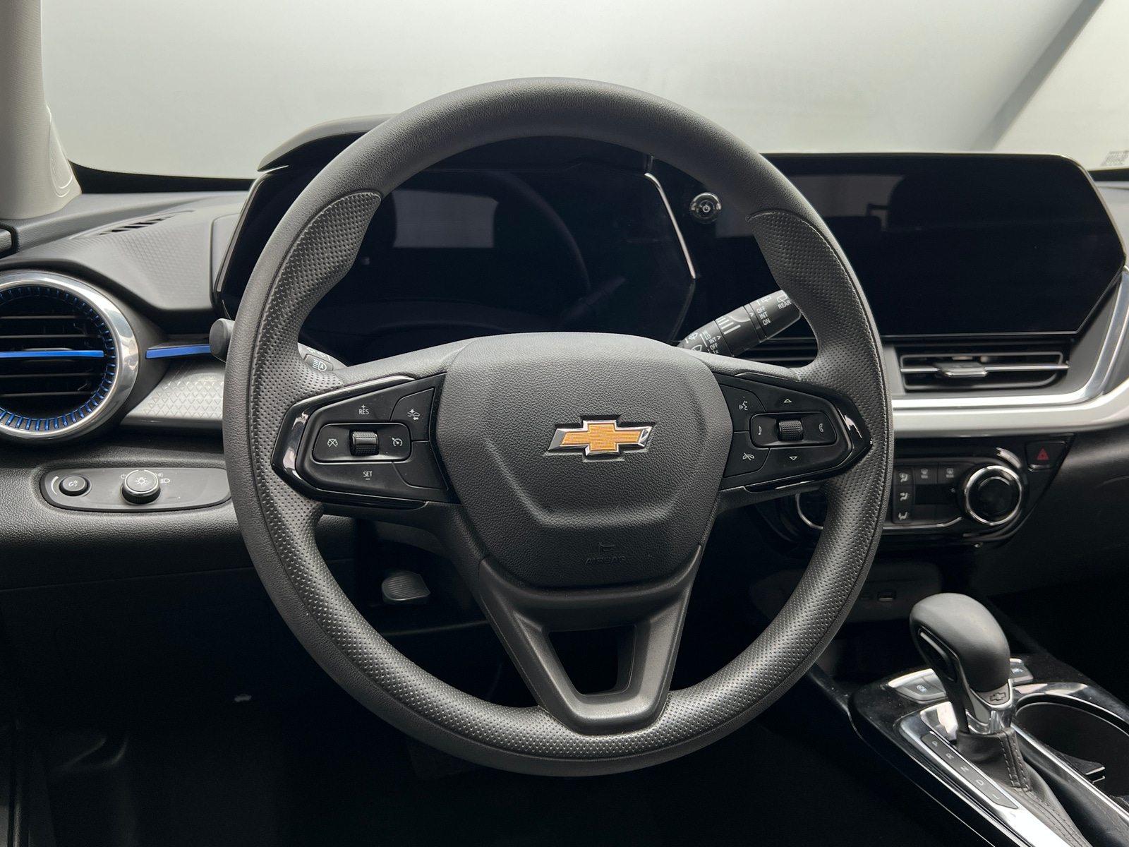 Thumbnail: 2025 Chevrolet Trax - 5