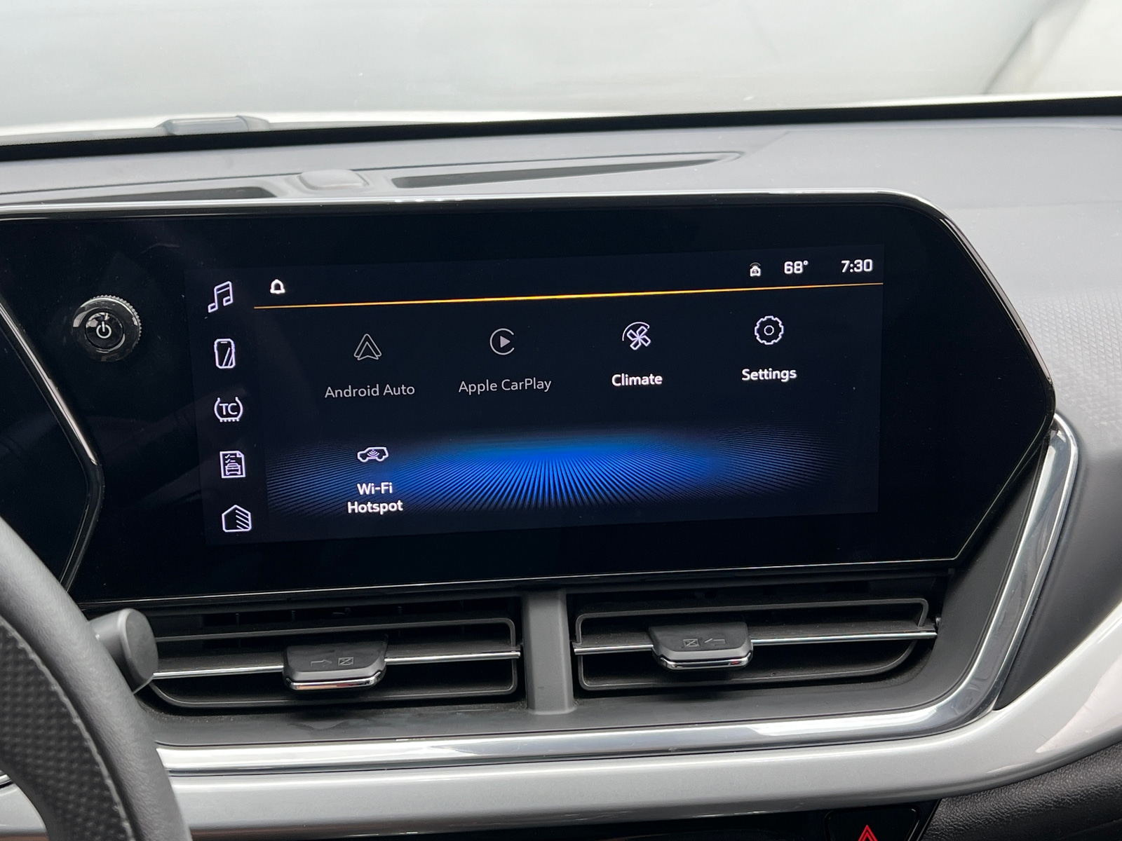 Thumbnail: 2025 Chevrolet Trax - 4