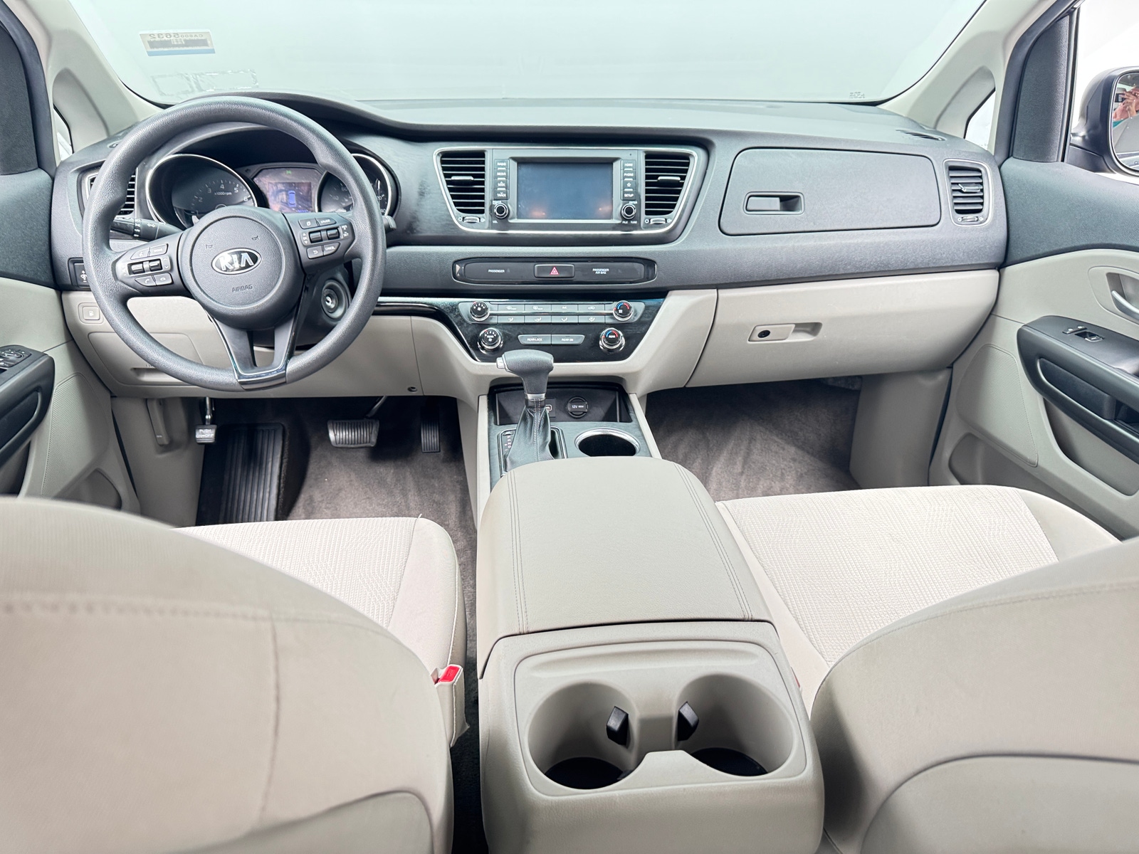 Thumbnail: 2019 Kia Sedona - 3