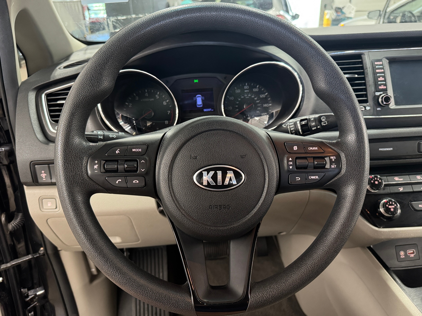 Thumbnail: 2019 Kia Sedona - 5