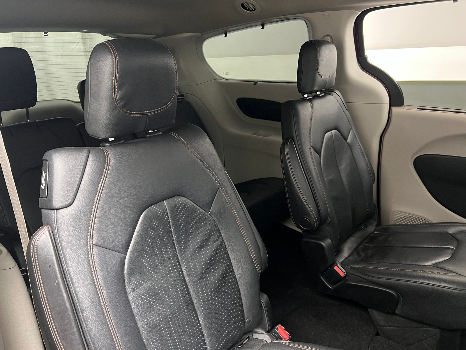 Thumbnail: 2018 Chrysler Pacifica - 5