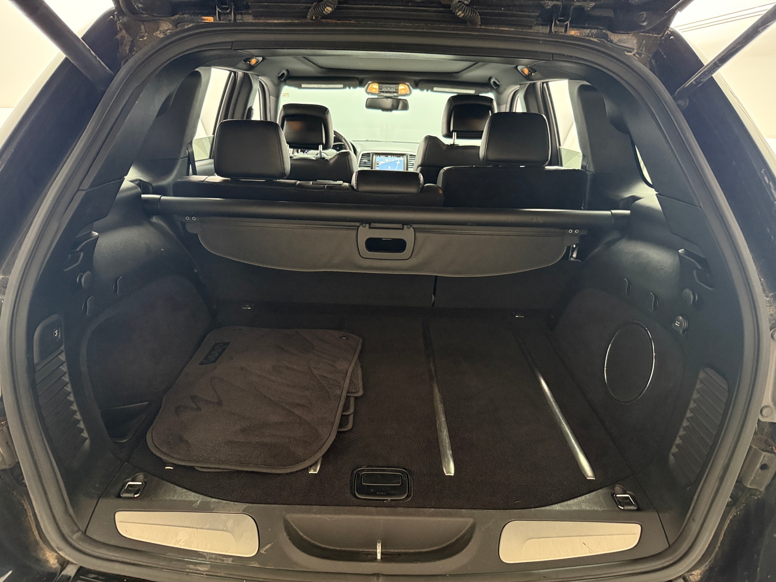 Thumbnail: 2015 Jeep Grand Cherokee - 6