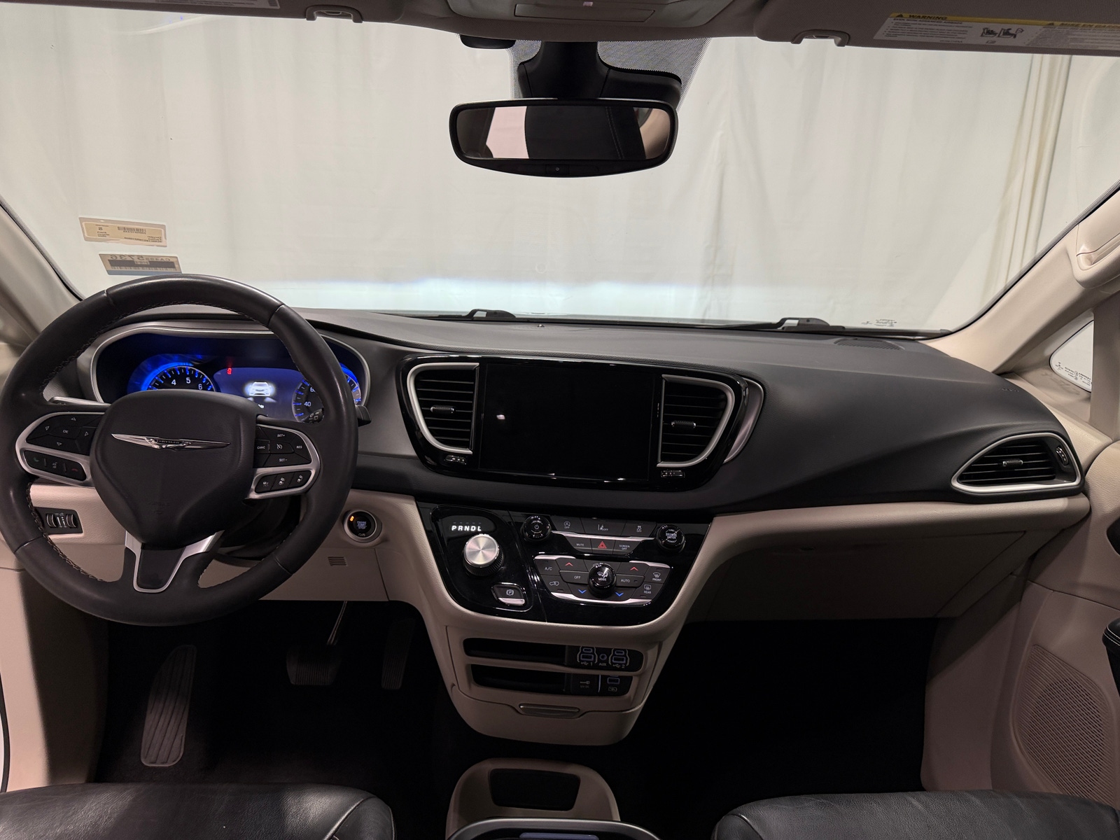 Thumbnail: 2022 Chrysler Pacifica - 2