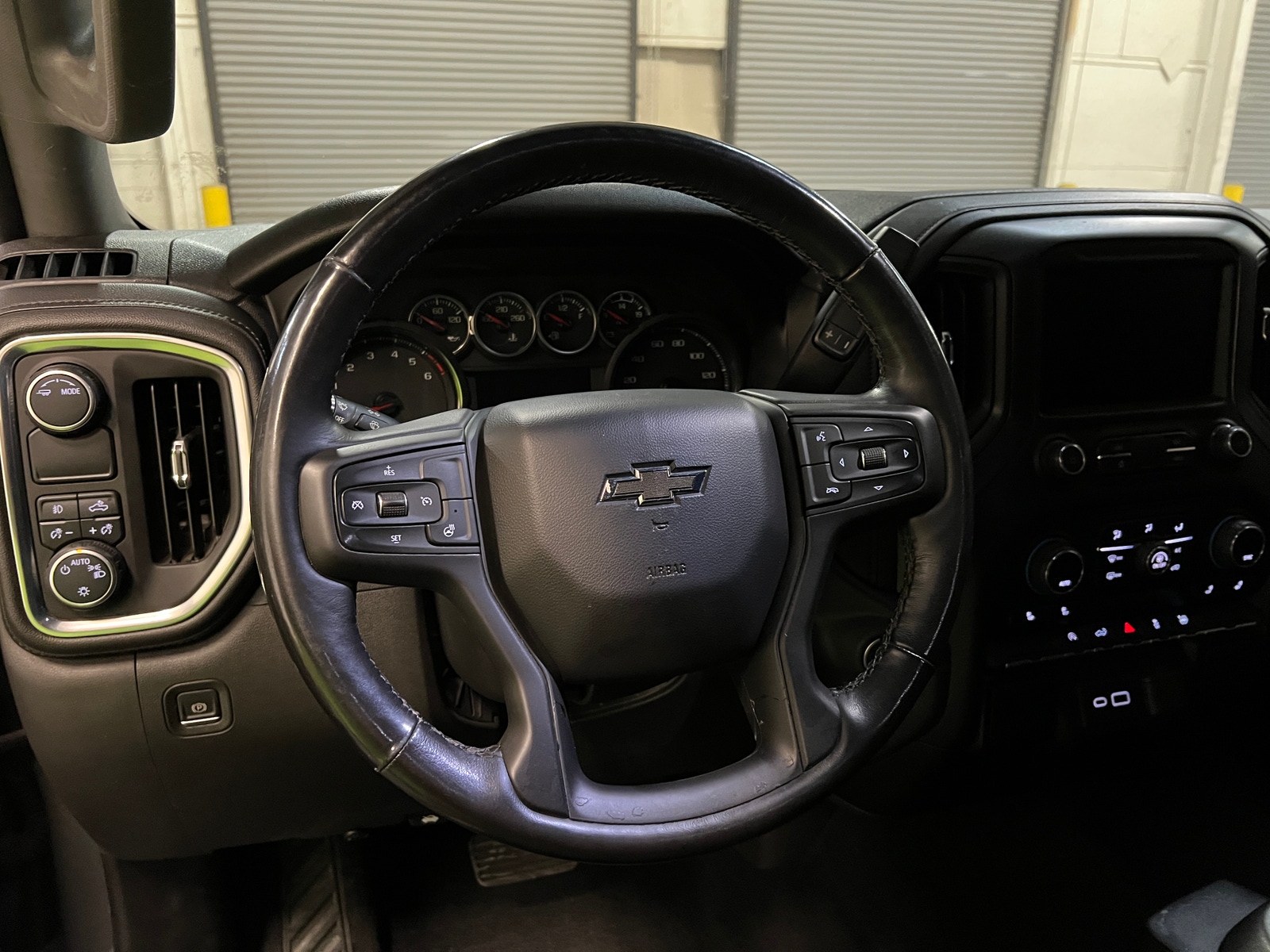 Thumbnail: 2020 Chevrolet Silverado 1500 - 5