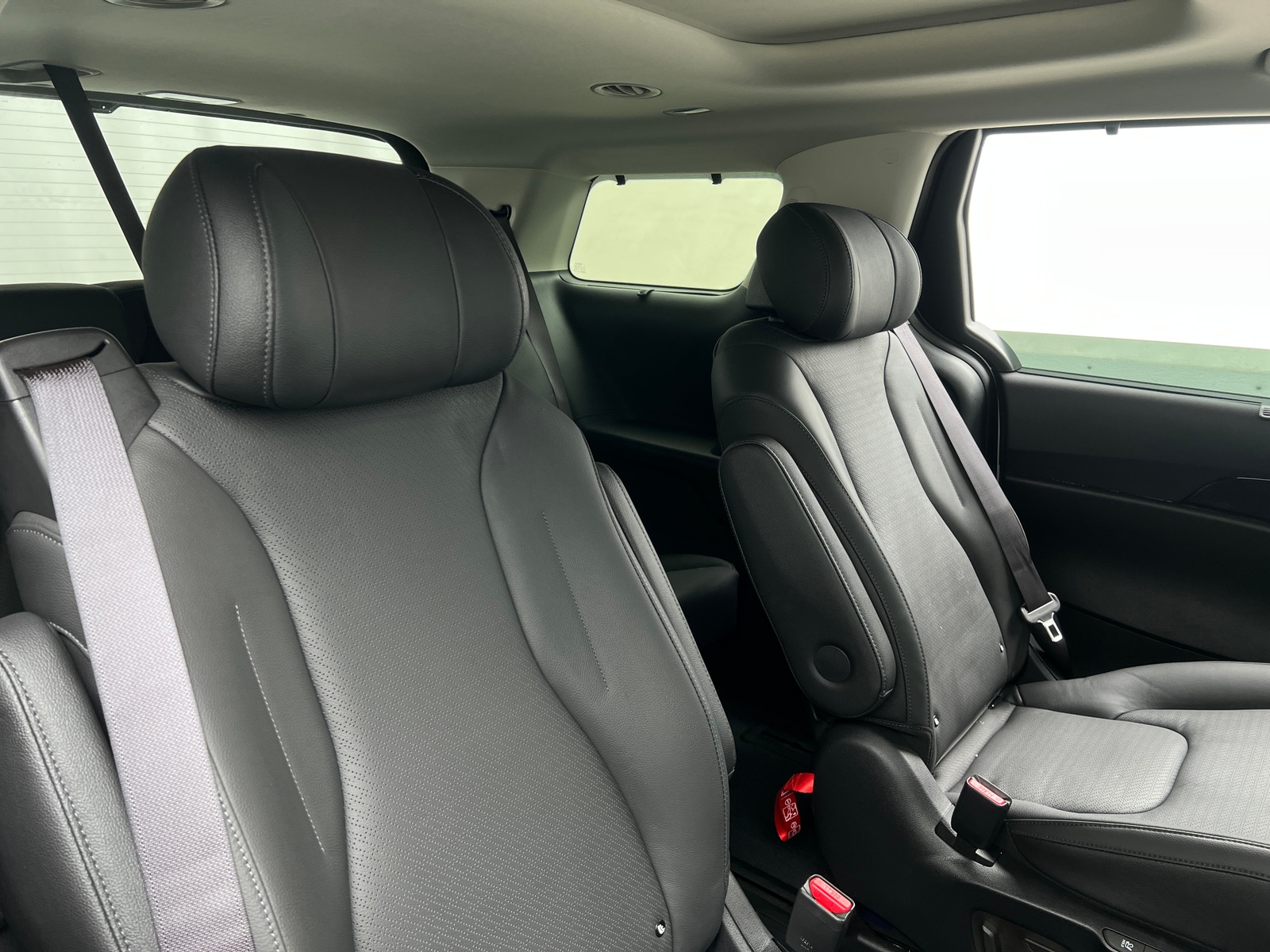 Thumbnail: 2025 Kia Carnival - 5