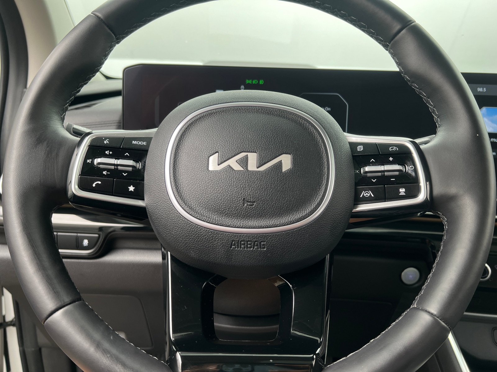 Thumbnail: 2025 Kia Carnival - 4