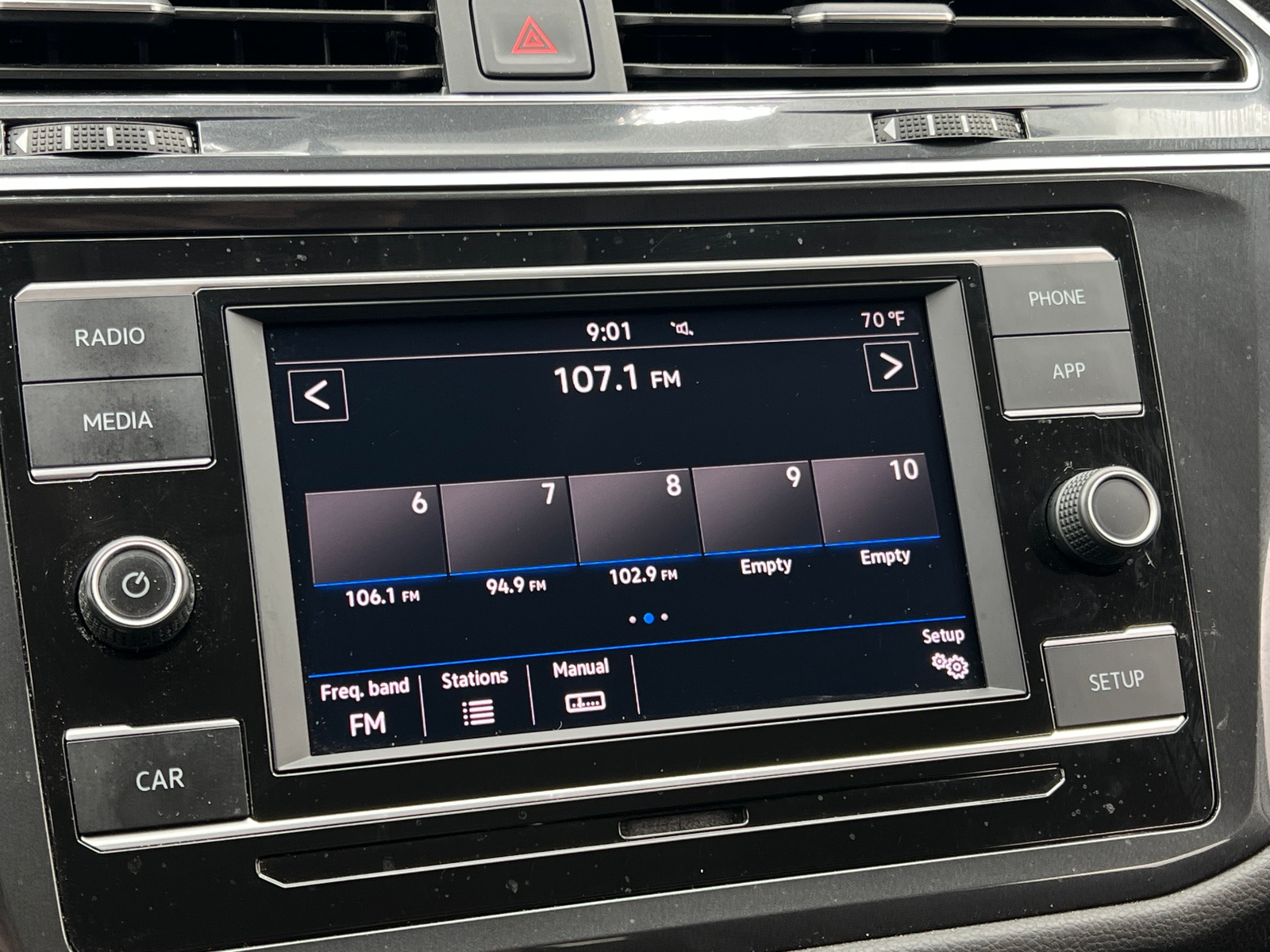 Thumbnail: 2019 Volkswagen Tiguan - 4